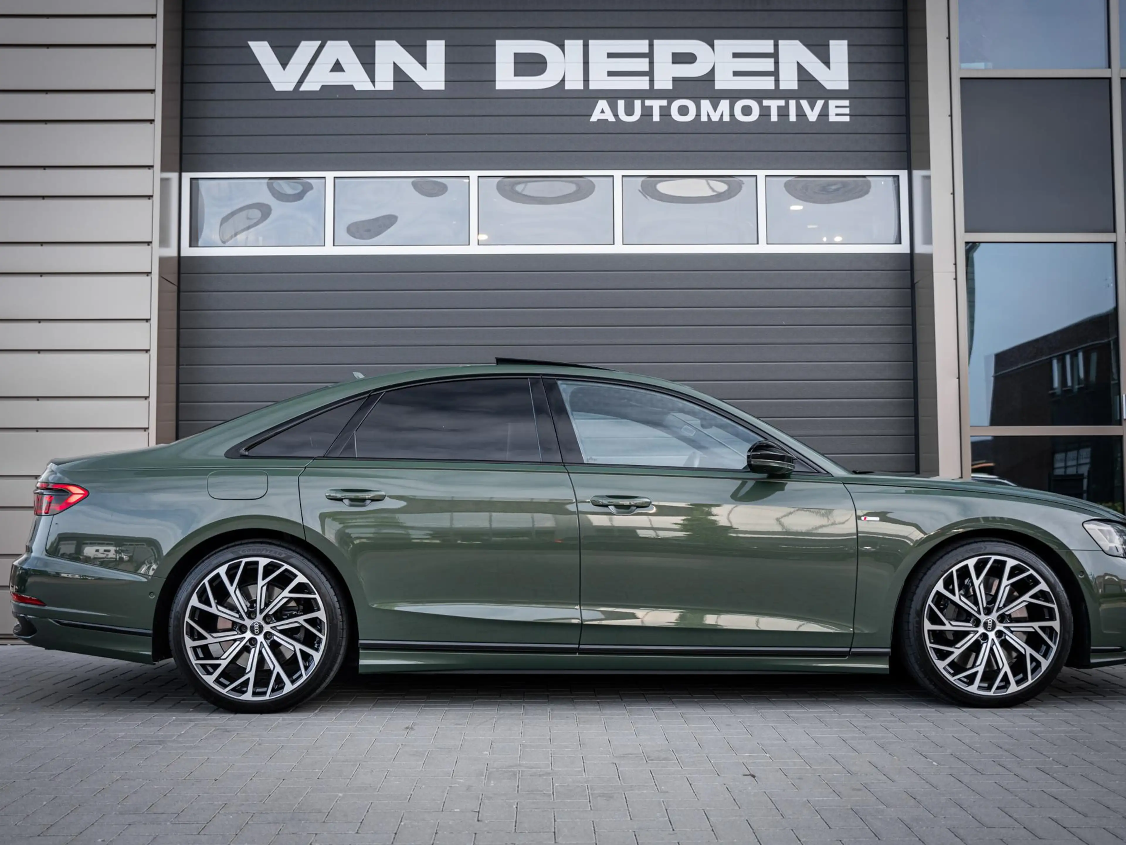 Audi A8 60 TFSI e quattro - 3x-Sline l 4WS l AUDI EXCLUSIV — photo 5