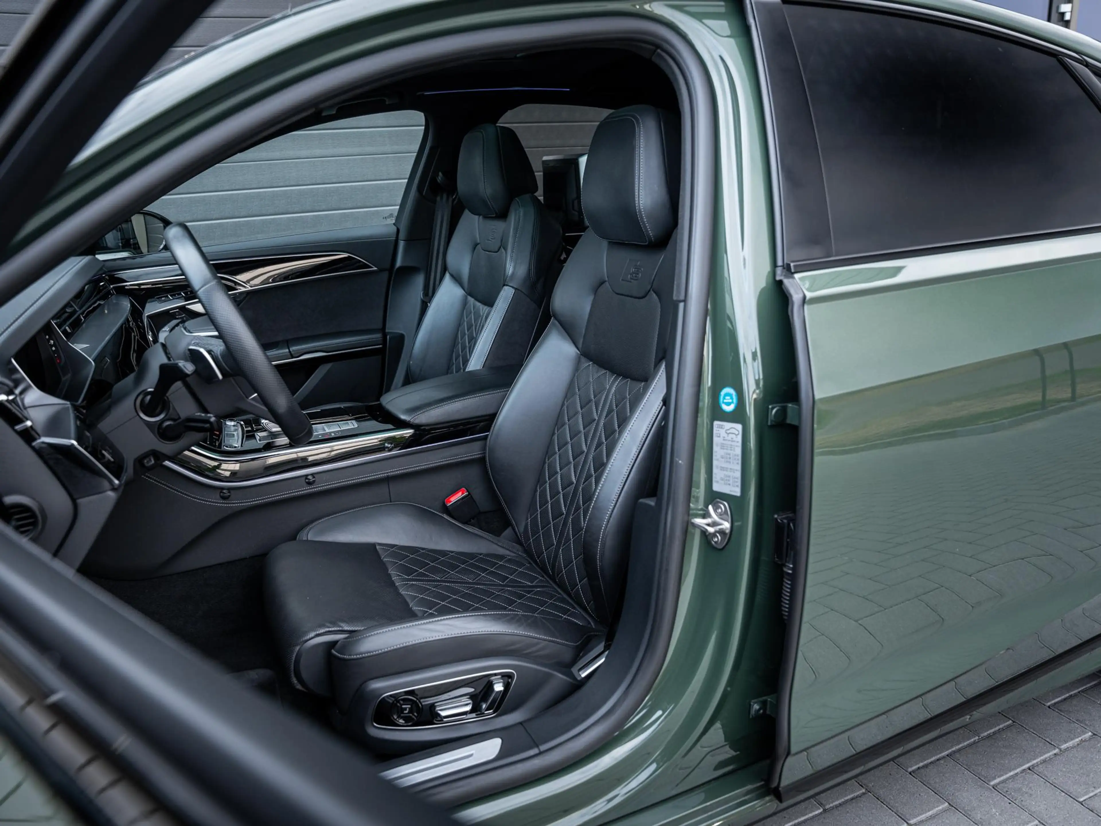 Audi A8 60 TFSI e quattro - 3x-Sline l 4WS l AUDI EXCLUSIV — photo 11