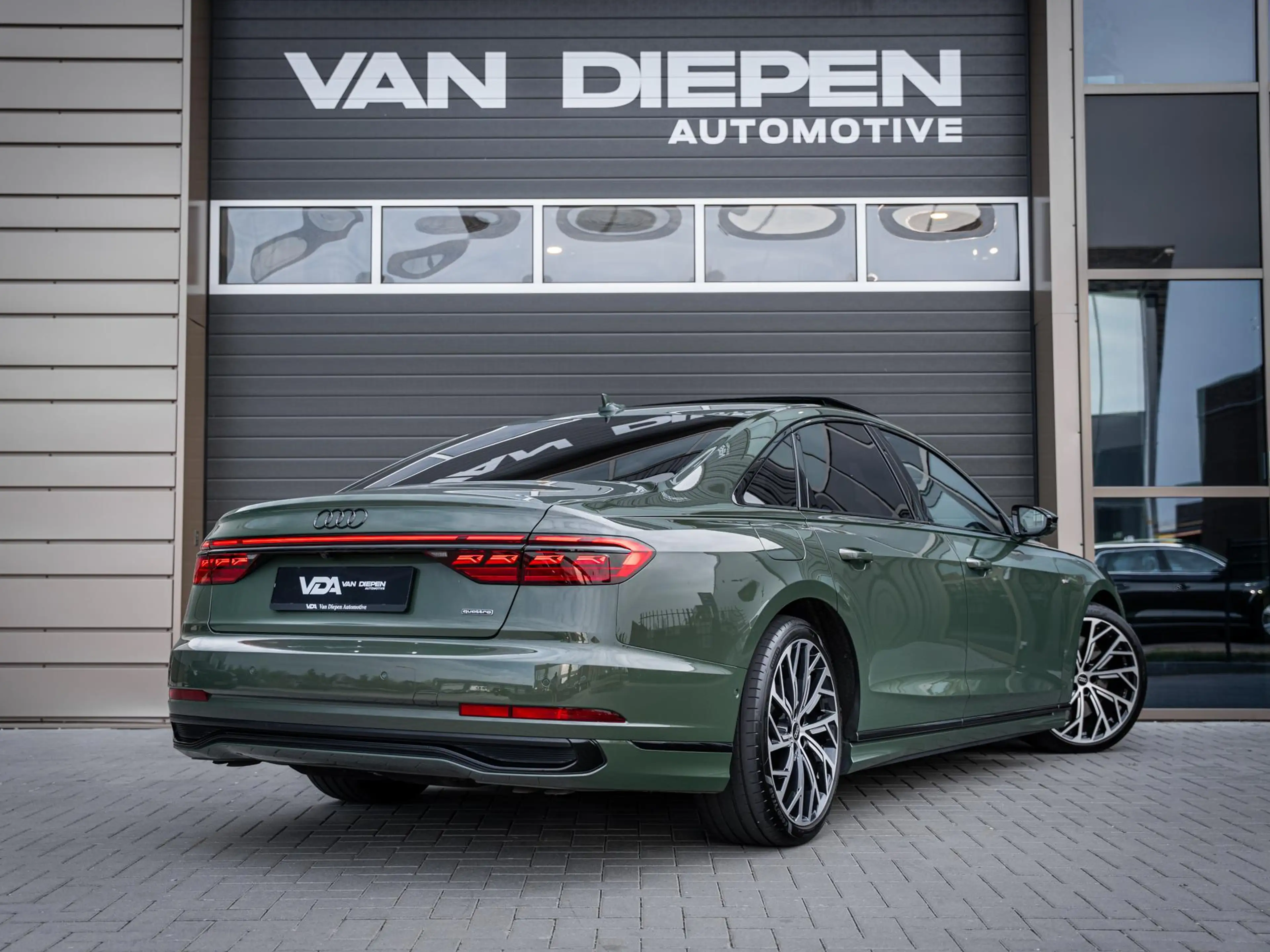 Audi A8 60 TFSI e quattro - 3x-Sline l 4WS l AUDI EXCLUSIV — photo 8