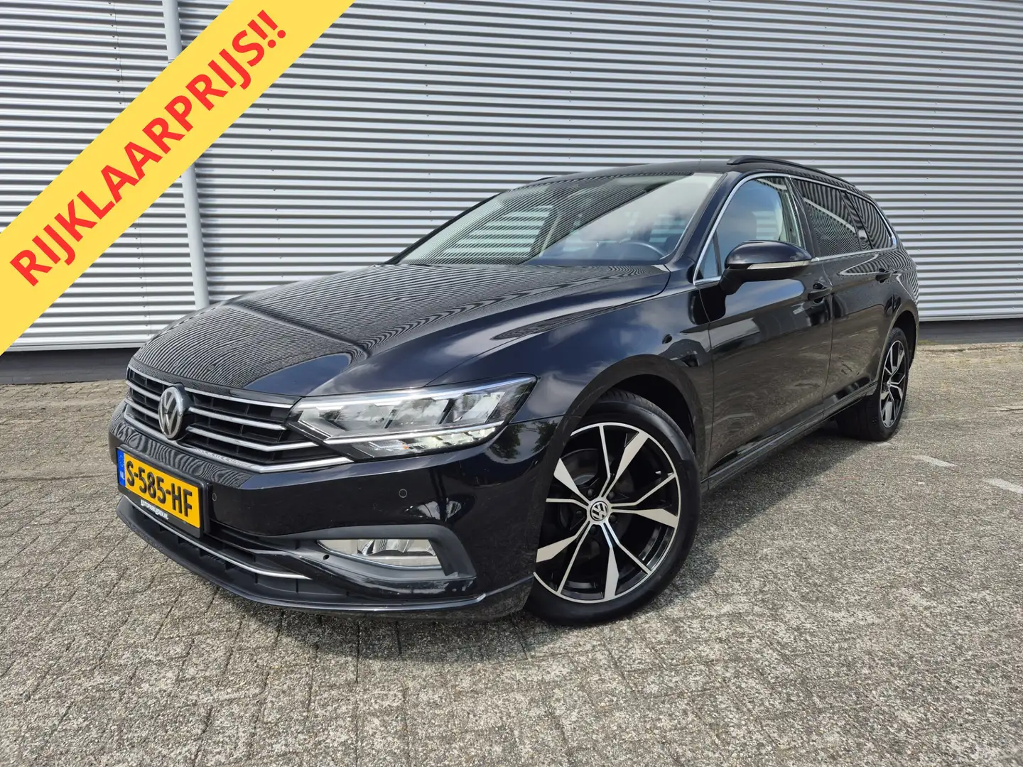 Volkswagen Passat Variant 1.5 TSI Comfort Business Automaat, airco,cruise,na Zwart - 1