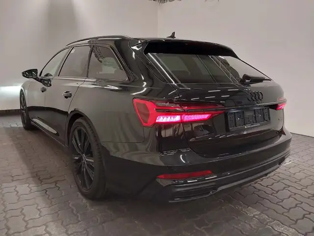 Audi A6 view 3