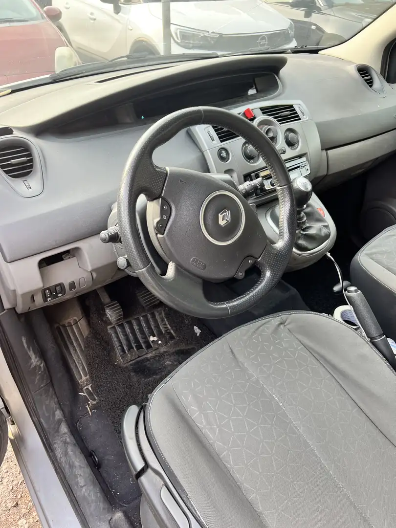 Renault Scenic 1.5 dCi Authentique - 2