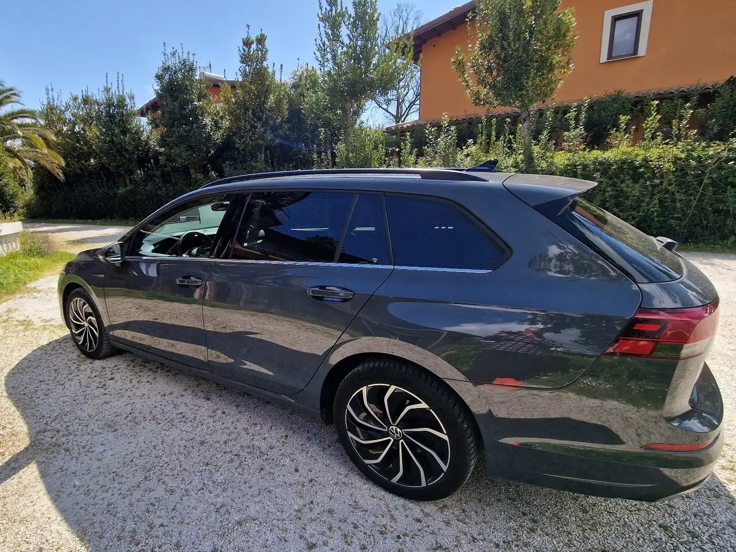 Volkswagen Golf Variant 1.5 tgi Style 130cv dsg - 2