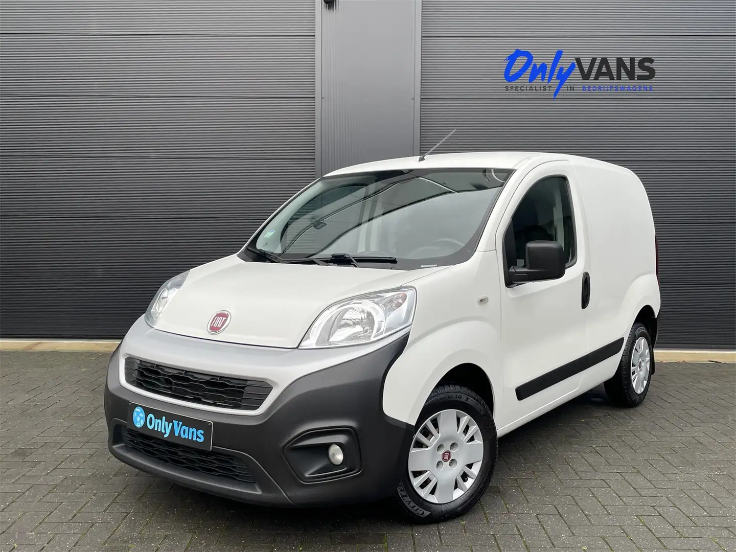 Fiat Fiorino 1.4i / Nav / Airco / Bluetooth / Trekh / Garantie! White - 1