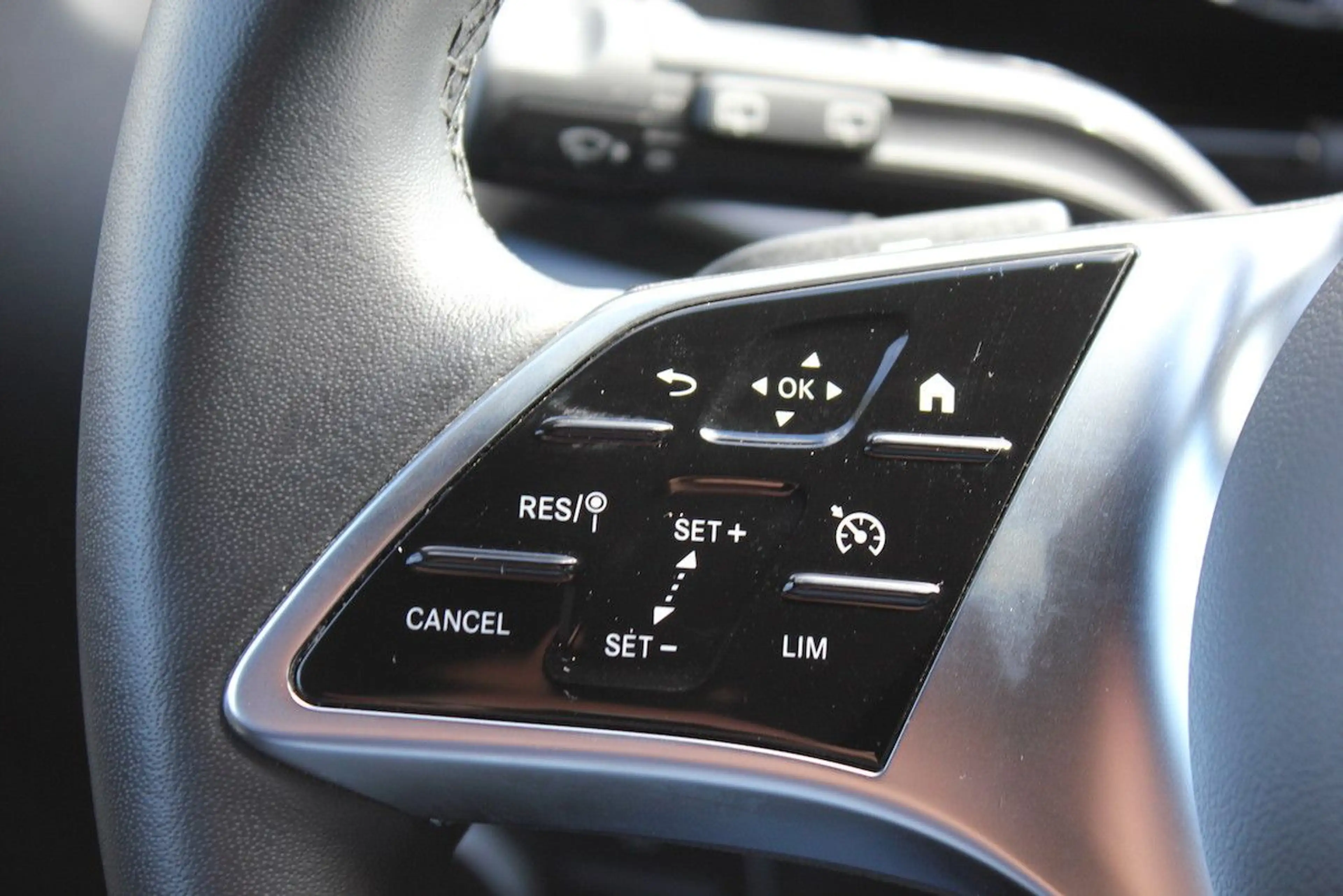 Mercedes-Benz B 180 d 8G Progressive Line Urban 458 WideScreen — photo 11