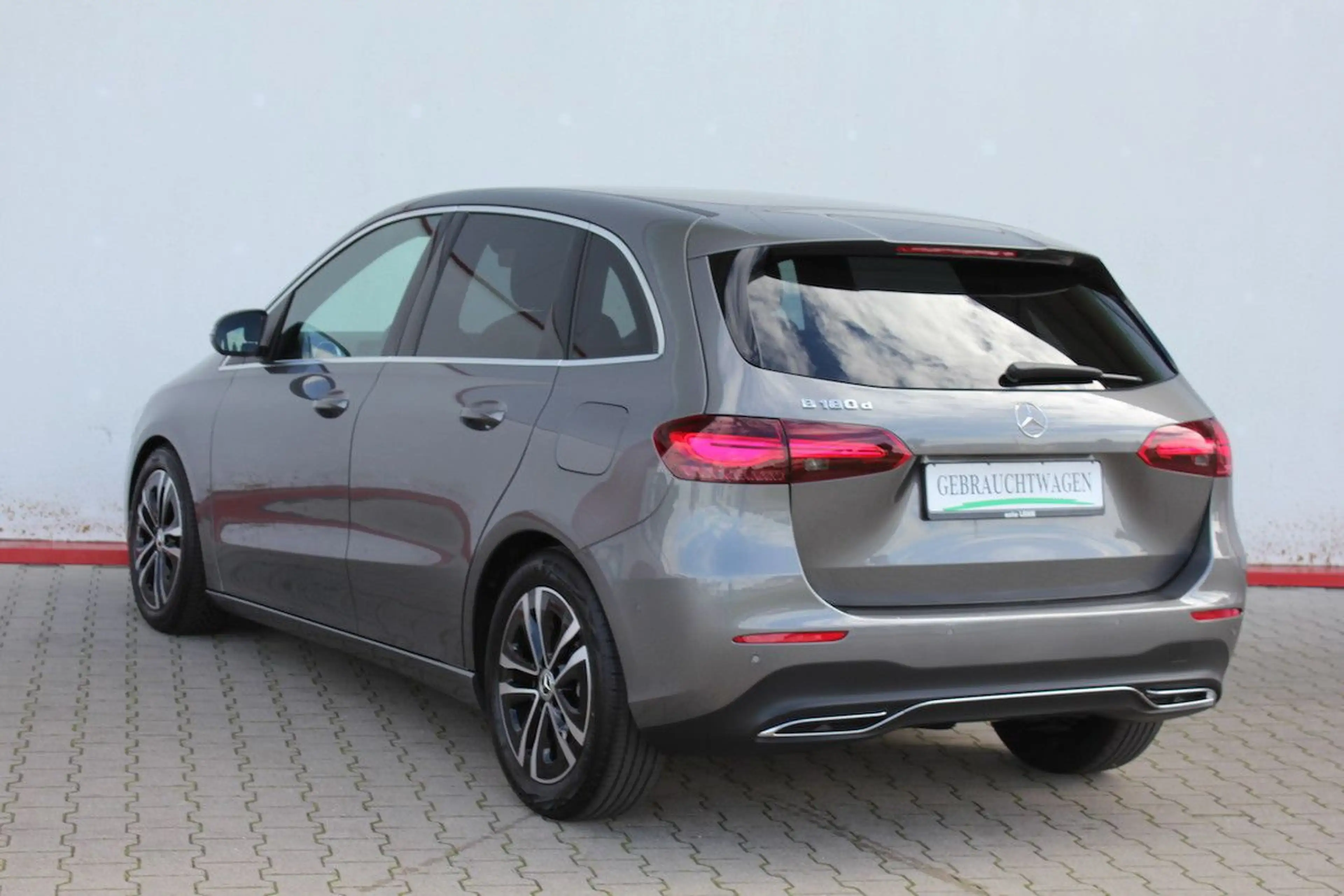 Mercedes-Benz B 180 d 8G Progressive Line Urban 458 WideScreen — photo 4