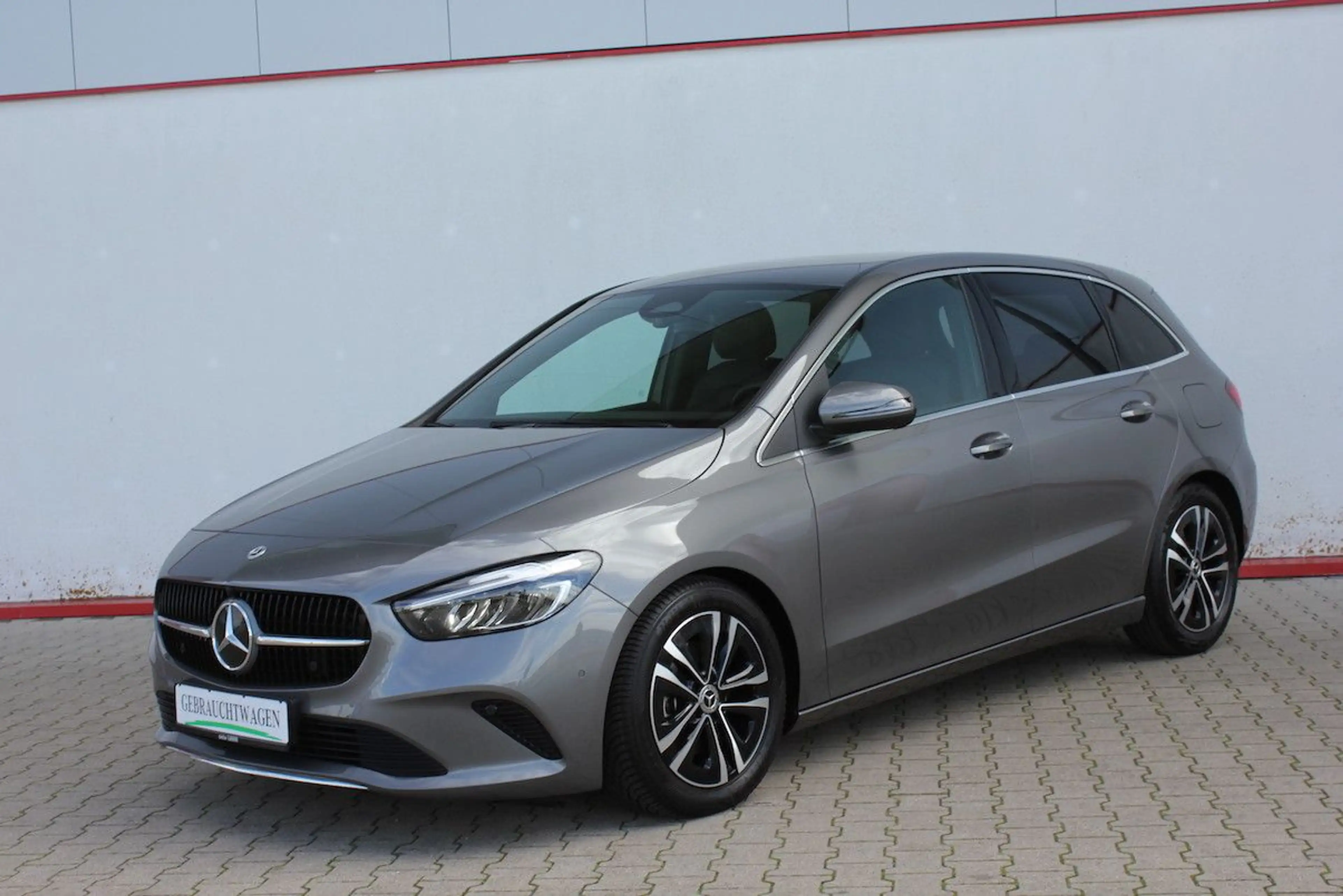 Mercedes-Benz B 180 d 8G Progressive Line Urban 458 WideScreen — photo 2