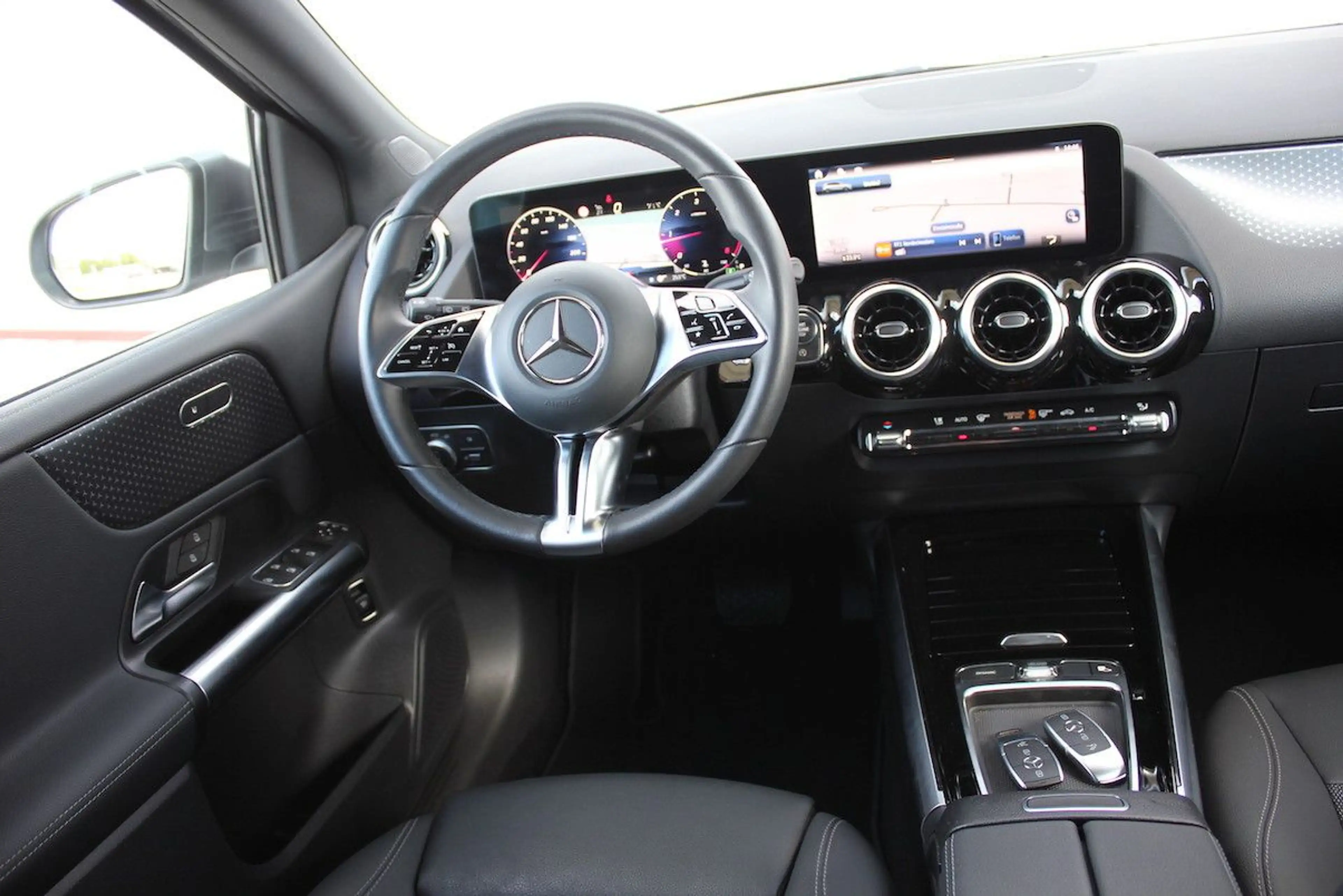 Mercedes-Benz B 180 d 8G Progressive Line Urban 458 WideScreen — photo 8