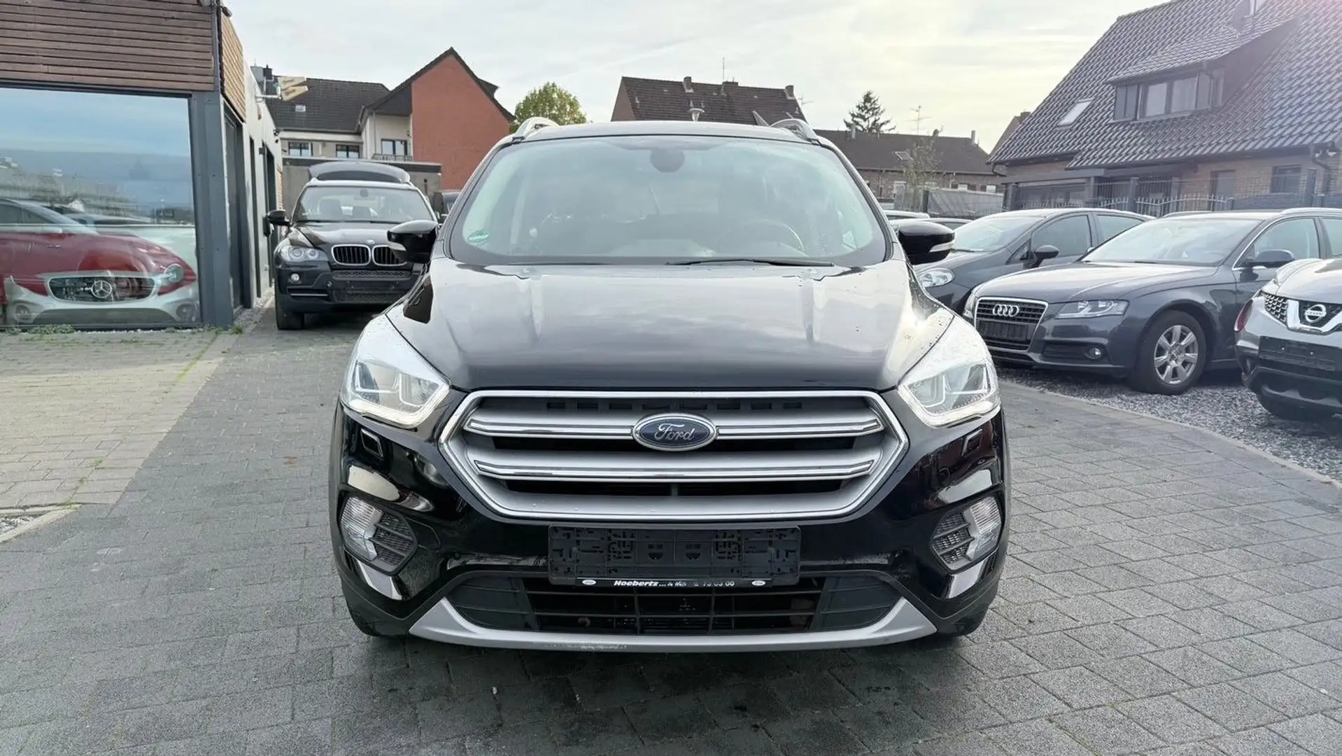 Ford Kuga Titanium Schwarz - 2
