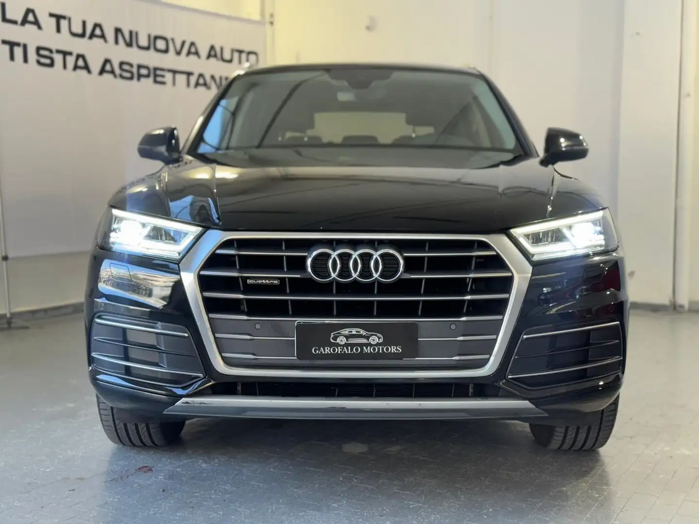 Audi Q5 Q5 40 2.0 tdi Business Sport Q 190cv s-tronic Zwart - 1