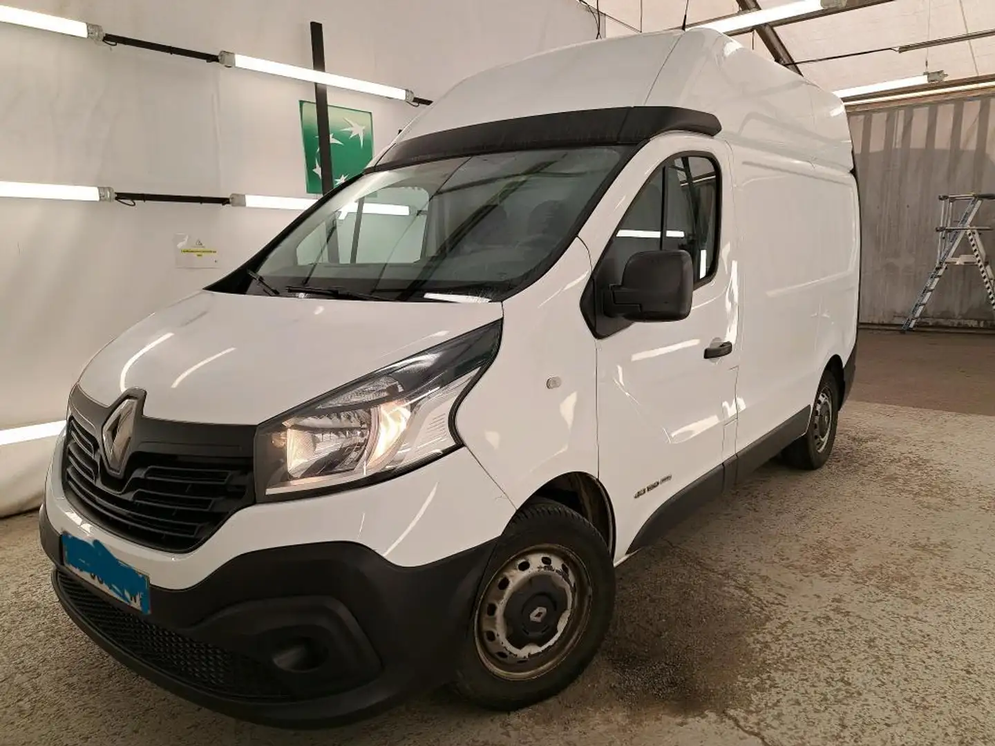 Renault Trafic Furgón 29 L1H2 Energy dCi TT 88kW Blanco - 2