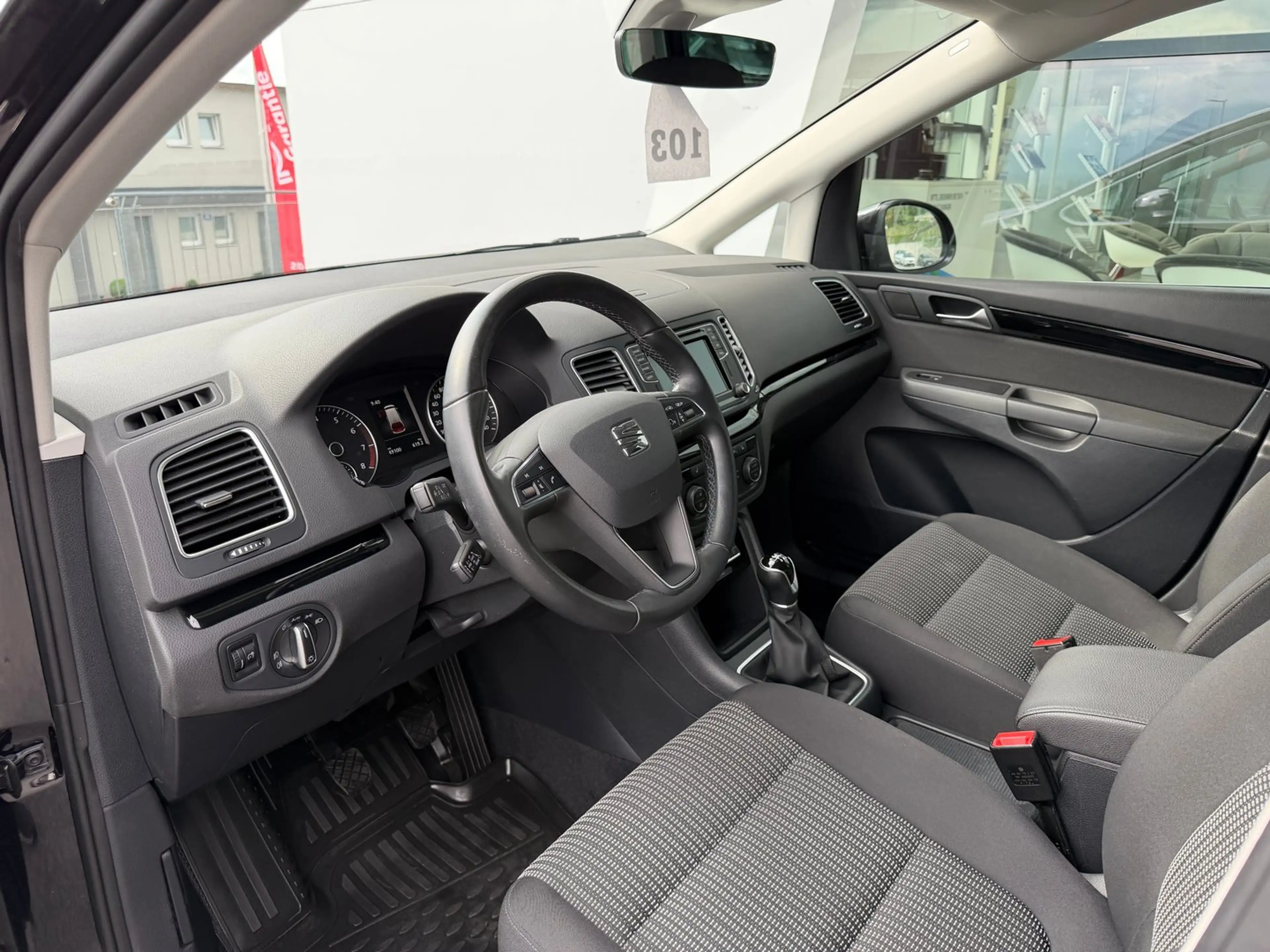 SEAT Alhambra Austria Edition Executive TSI — photo 10