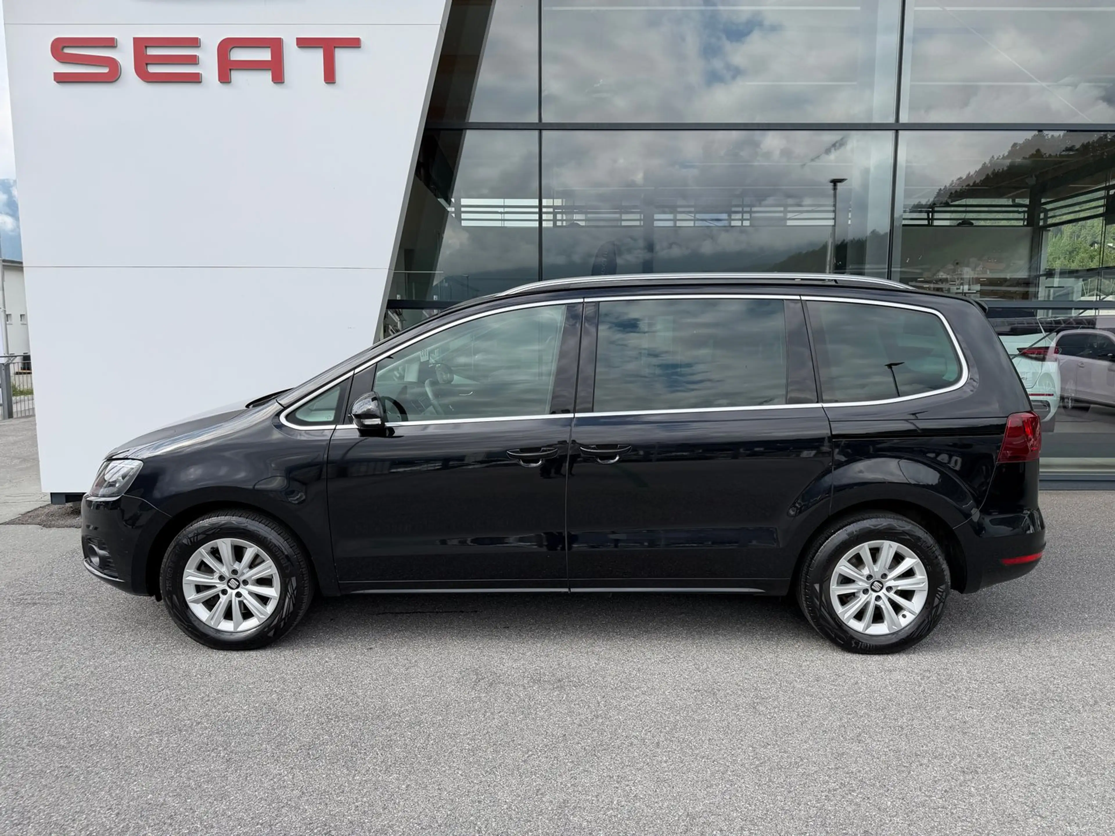 SEAT Alhambra Austria Edition Executive TSI — photo 3