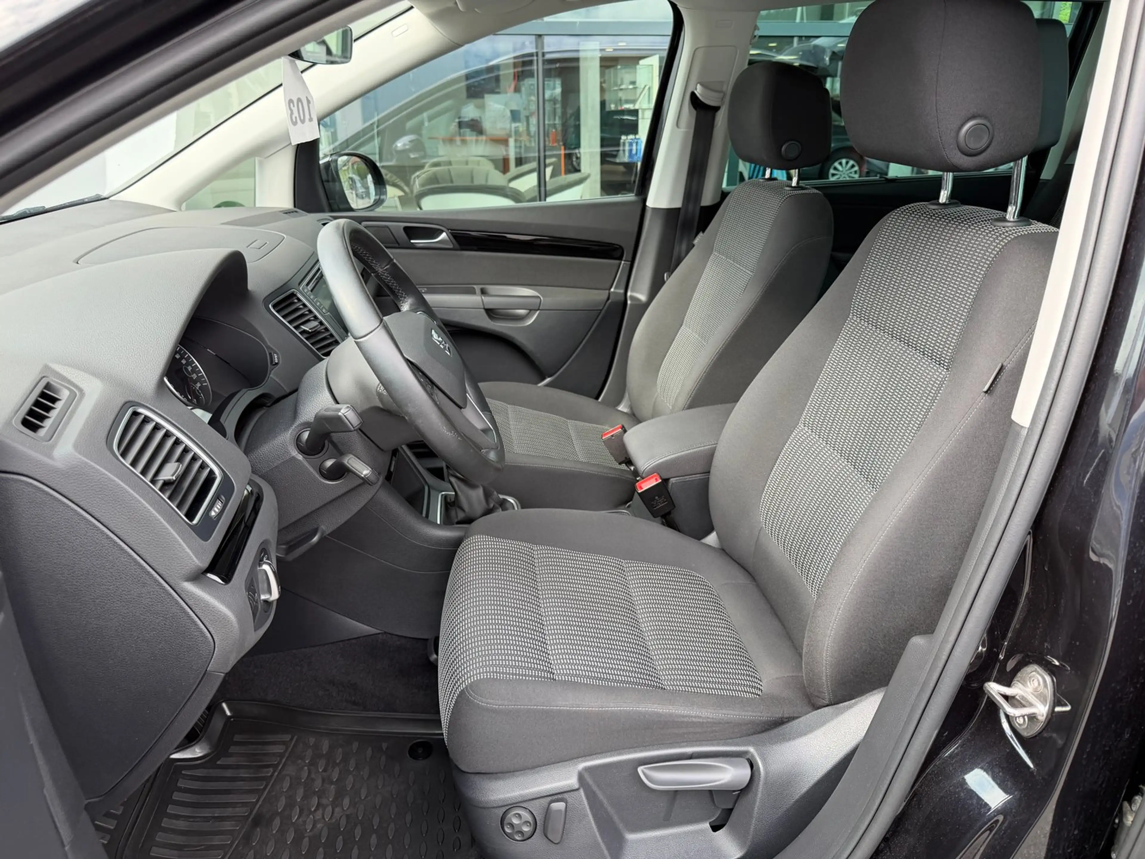 SEAT Alhambra Austria Edition Executive TSI — photo 11