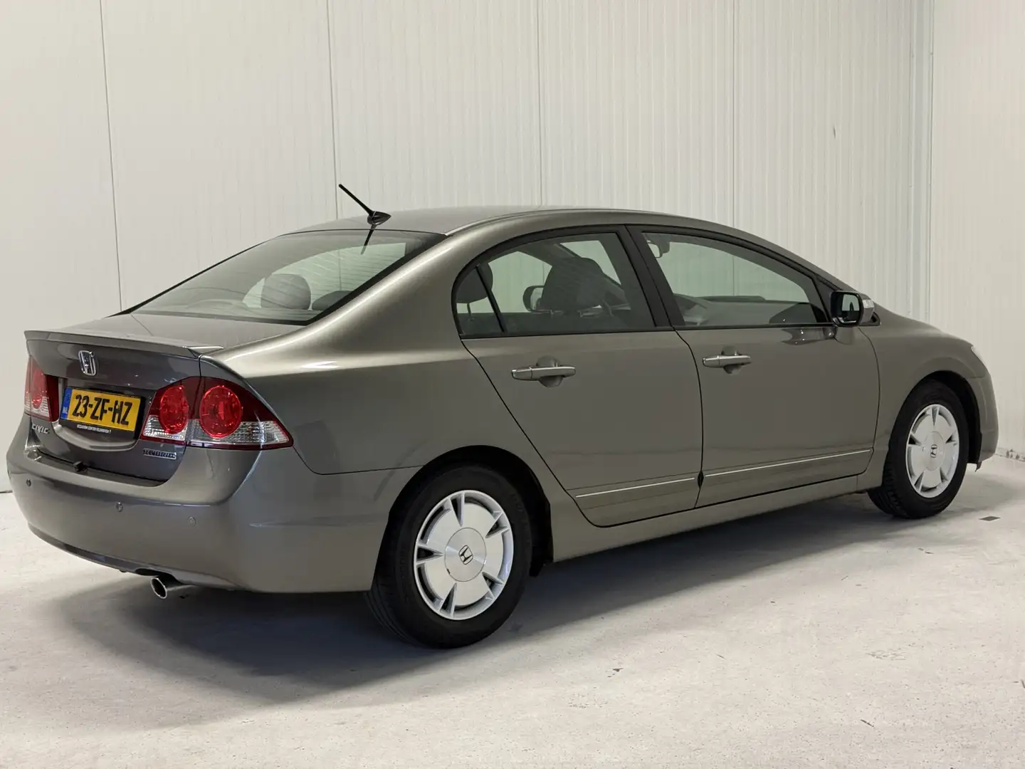Honda Civic 1.3 Hybrid // STOELVERWARMING // CARPLAY // CLIMAT Grijs - 2