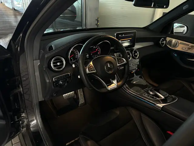 Mercedes-Benz GLC view 5
