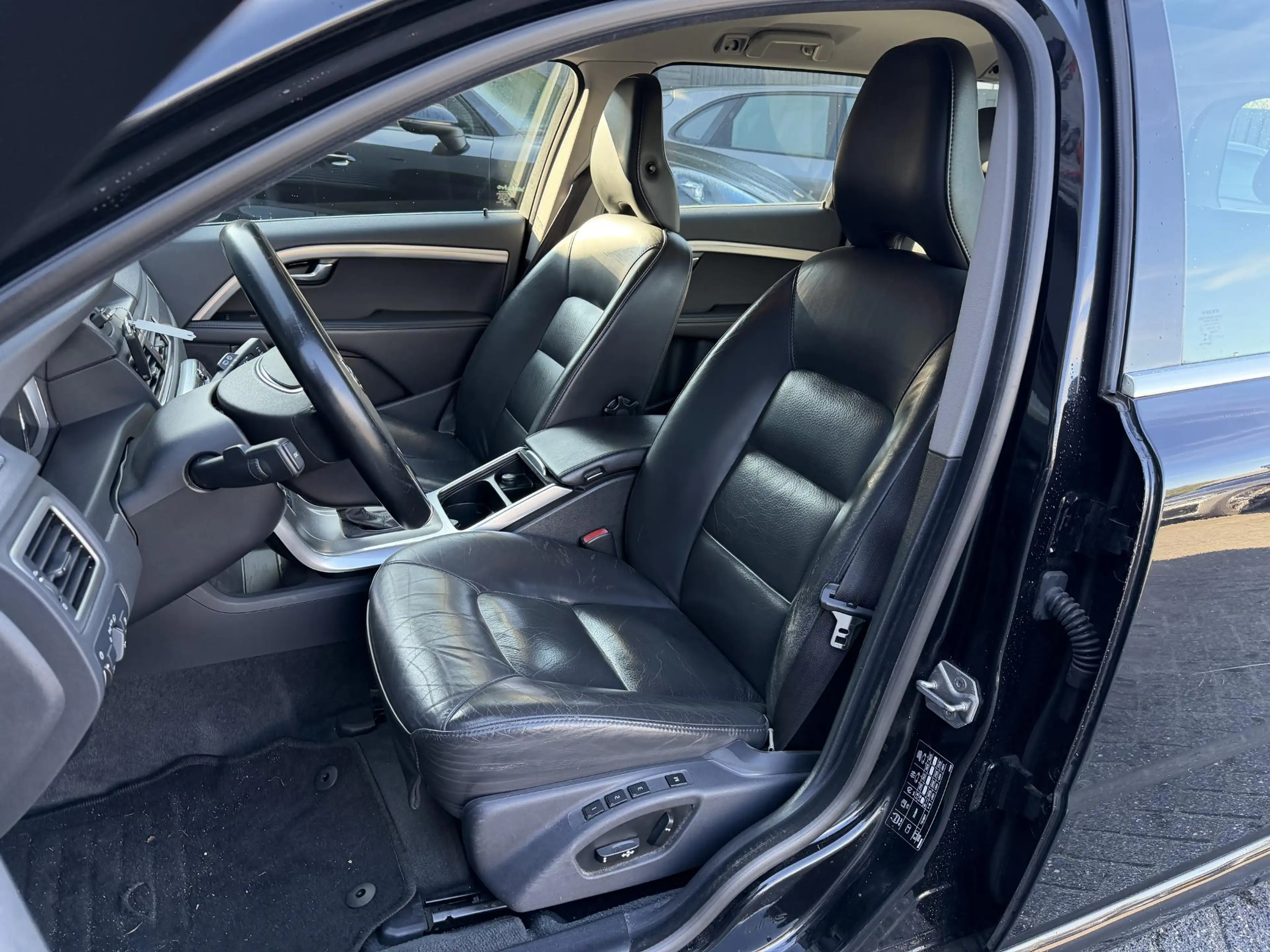 Volvo V70 2.0 D4 Summum | Navigatie | Lederen Bekleding | Pa — photo 11