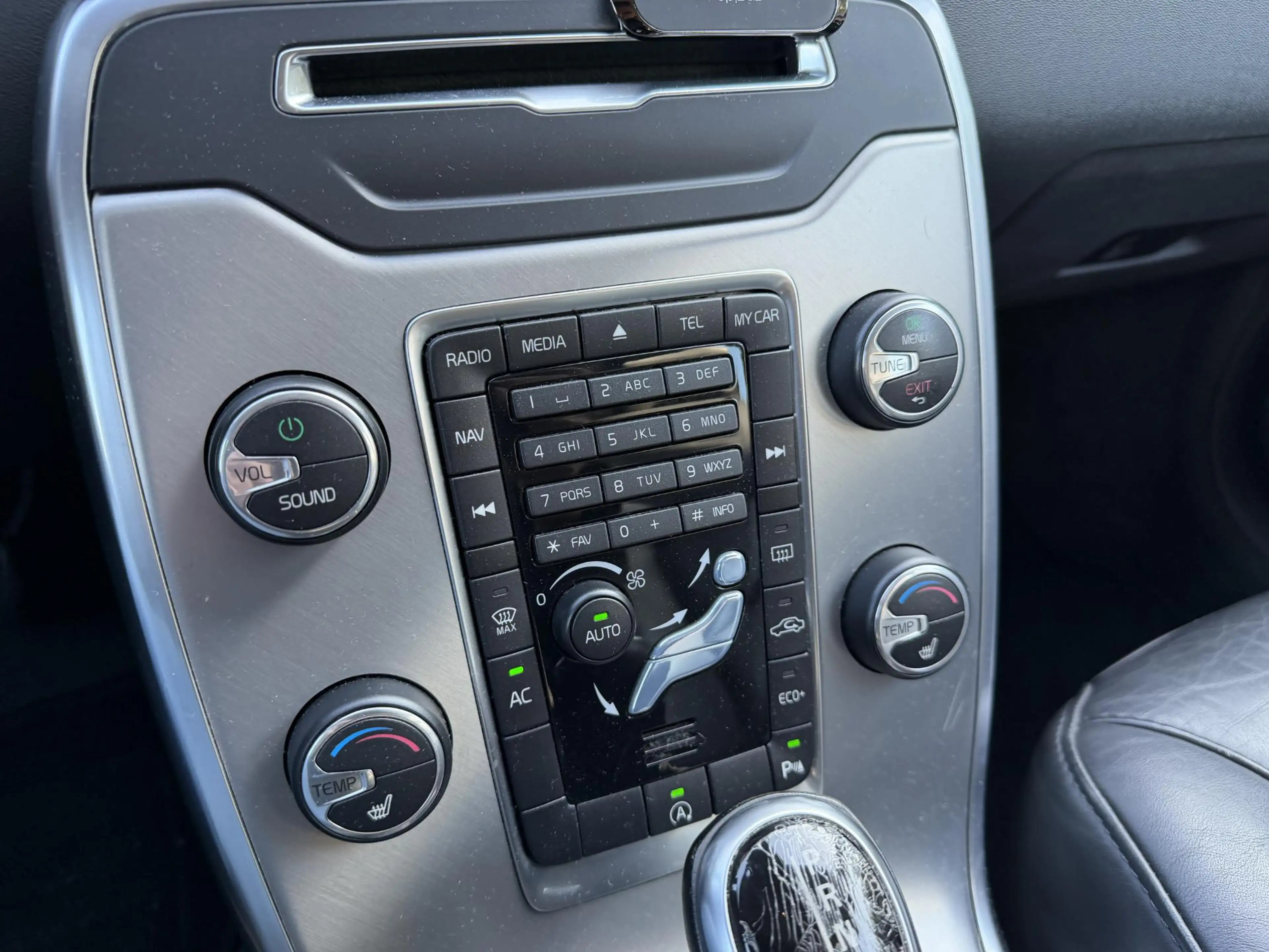 Volvo V70 2.0 D4 Summum | Navigatie | Lederen Bekleding | Pa — photo 17