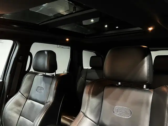 Jeep Grand Cherokee view 9