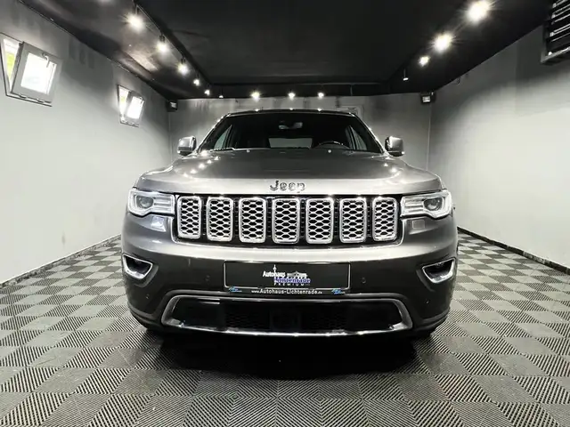 Jeep Grand Cherokee view 6