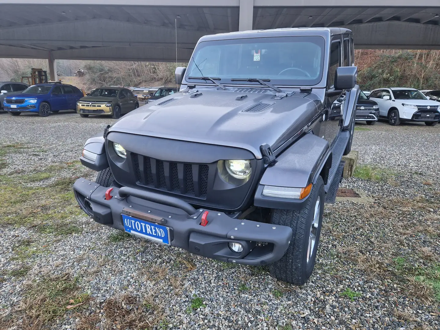 Jeep Wrangler Wrangler Unlimited 2.0 turbo Sahara auto Grau - 1