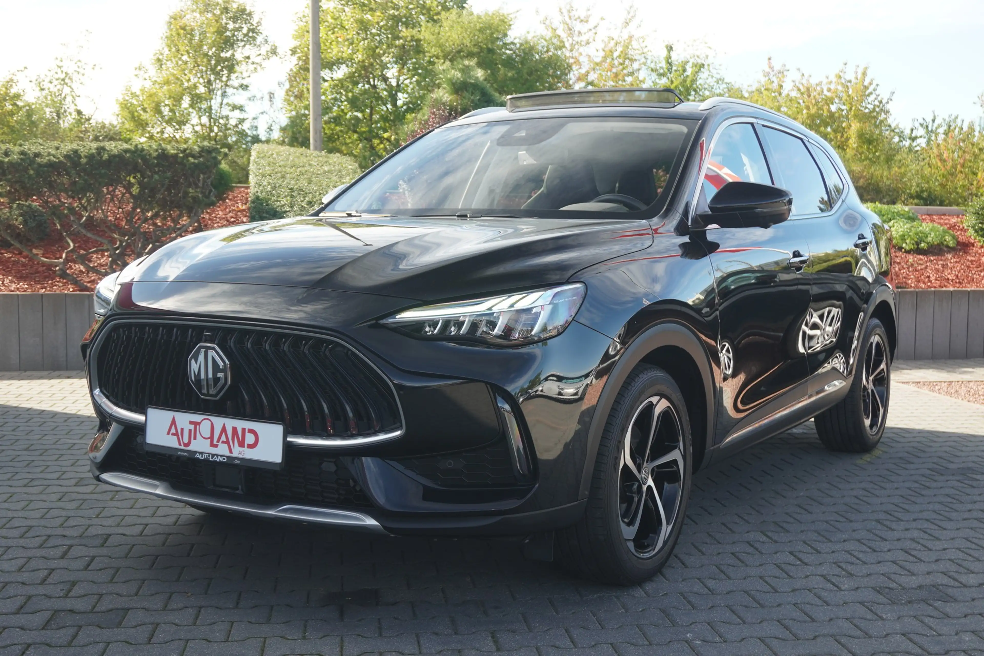 MG HS 1.5 T GDI 125 kW Luxury LED Panorama 360° ACC — photo 2