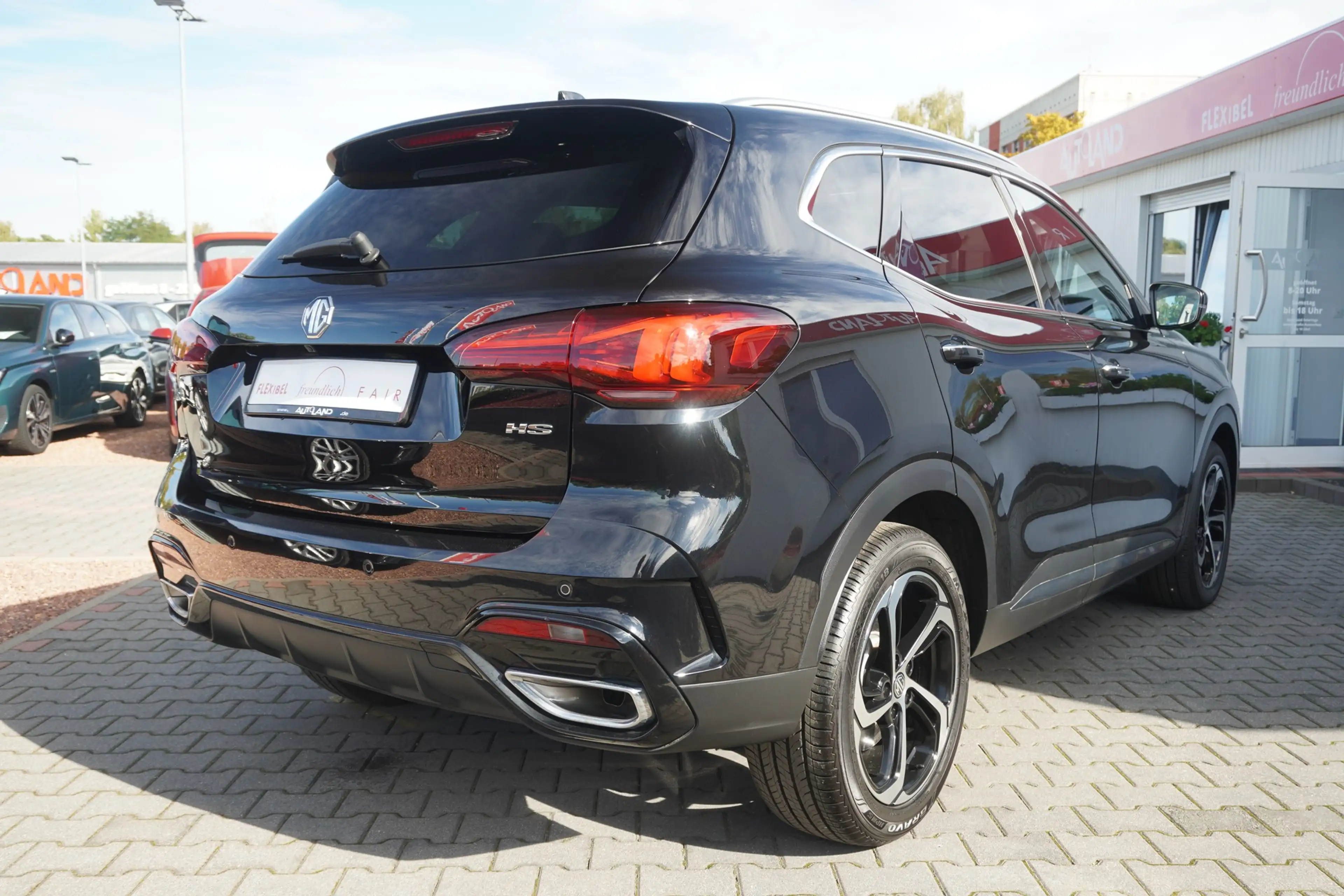 MG HS 1.5 T GDI 125 kW Luxury LED Panorama 360° ACC — photo 6