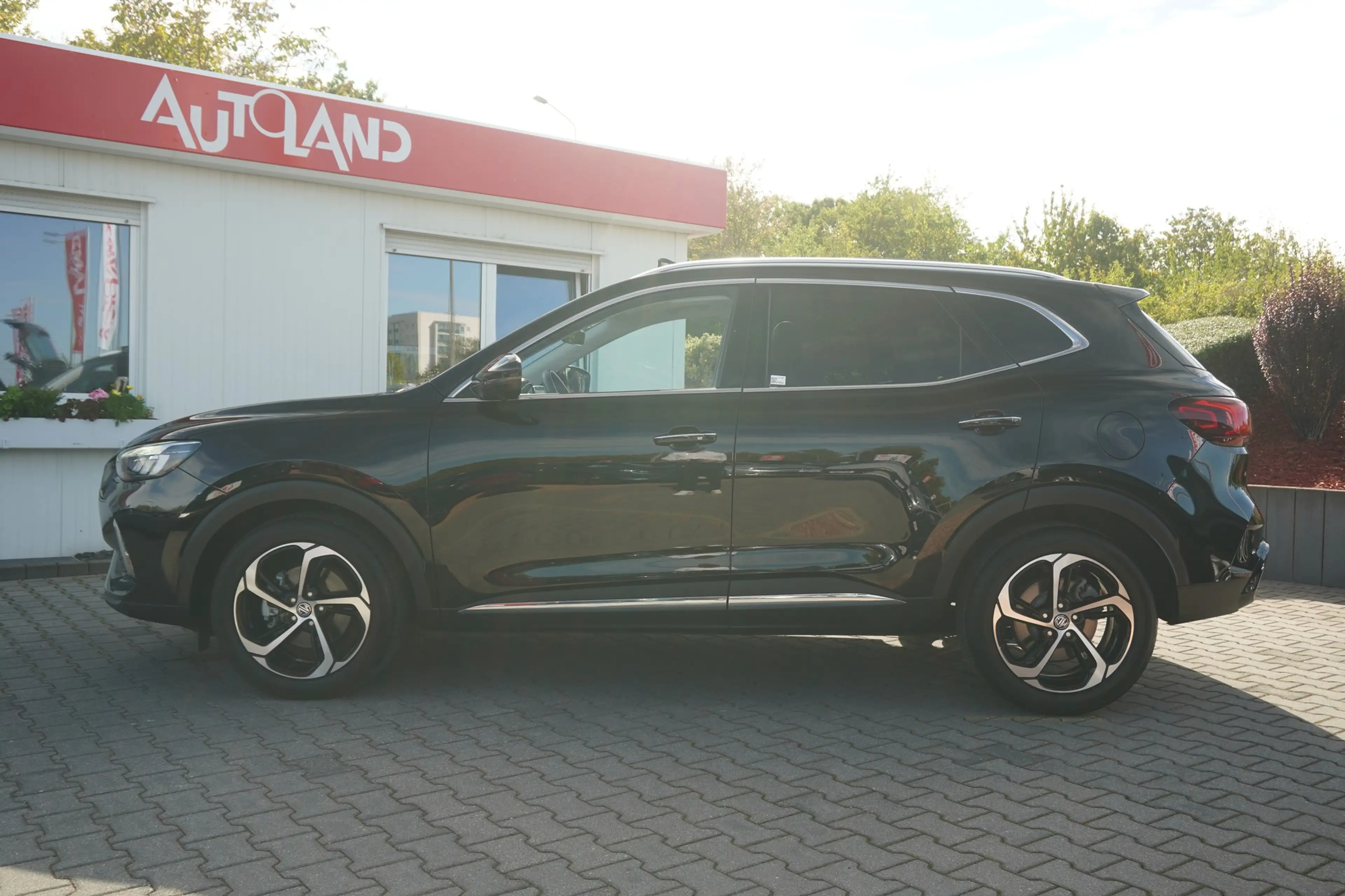 MG HS 1.5 T GDI 125 kW Luxury LED Panorama 360° ACC — photo 3
