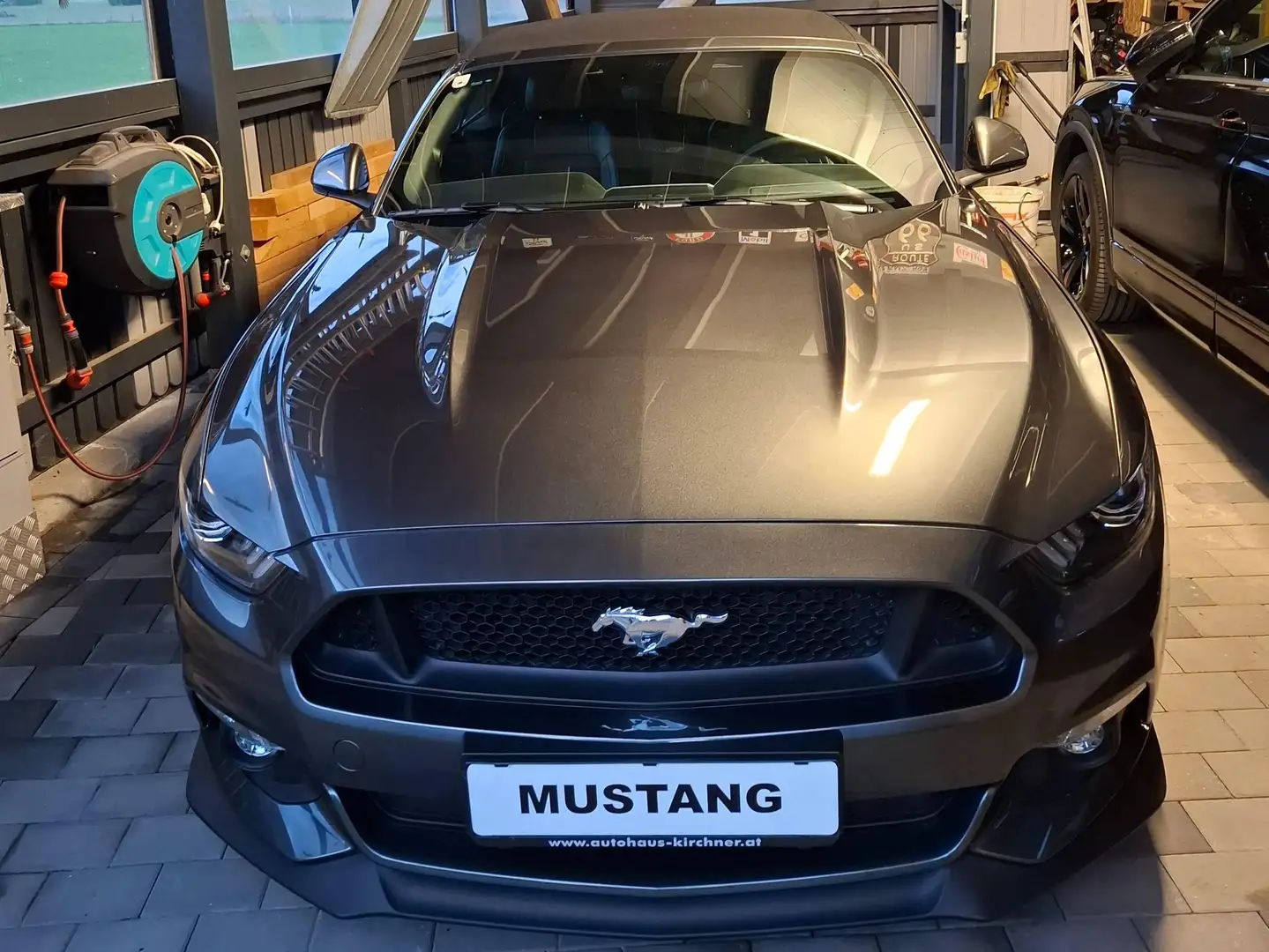 Ford Mustang Mustang 5,0 Ti-VCT V8 GT Cabrio Aut. GT Grau - 1