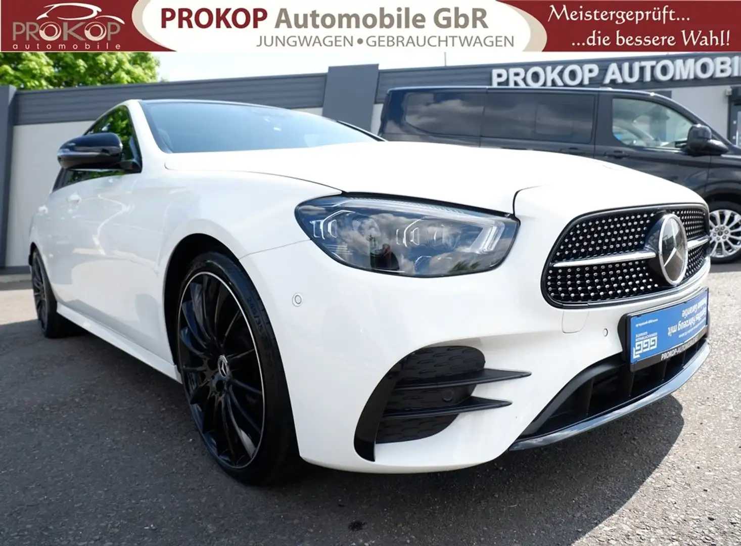 Mercedes-Benz E 300 e 4Matic AMG Pano Night Memory Multibeam Assist Blanco - 2