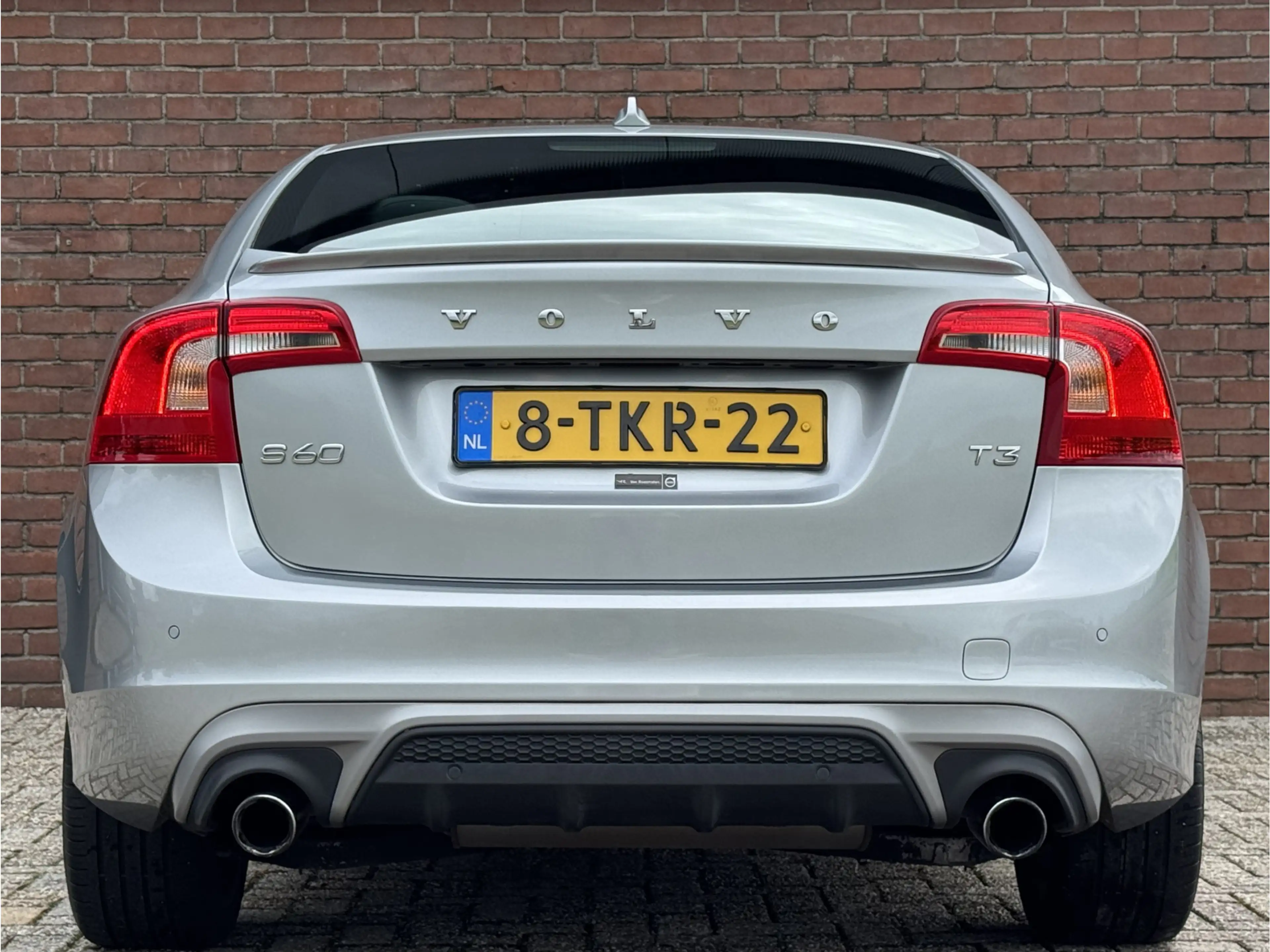 Volvo S60 1.6 T3 R-DESIGN | NL-AUTO! | DEALER OH! | NAVI! — photo 6