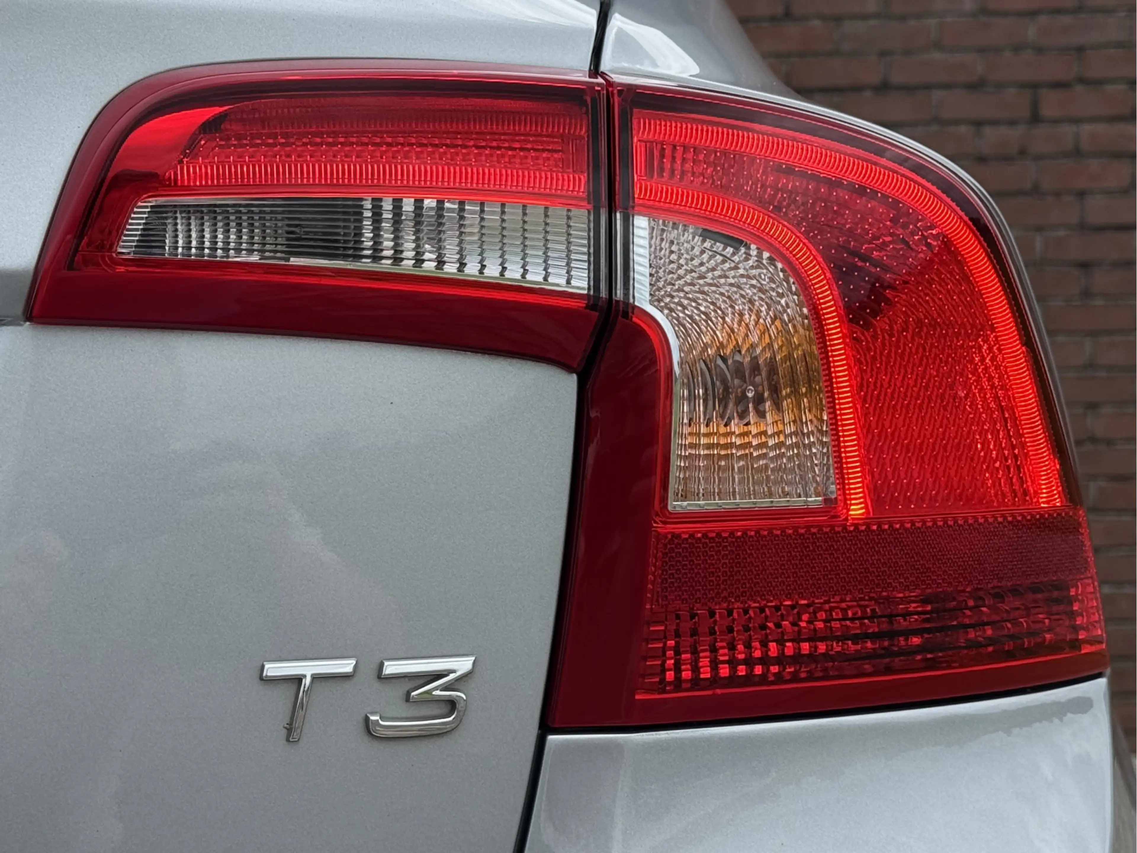 Volvo S60 1.6 T3 R-DESIGN | NL-AUTO! | DEALER OH! | NAVI! — photo 35