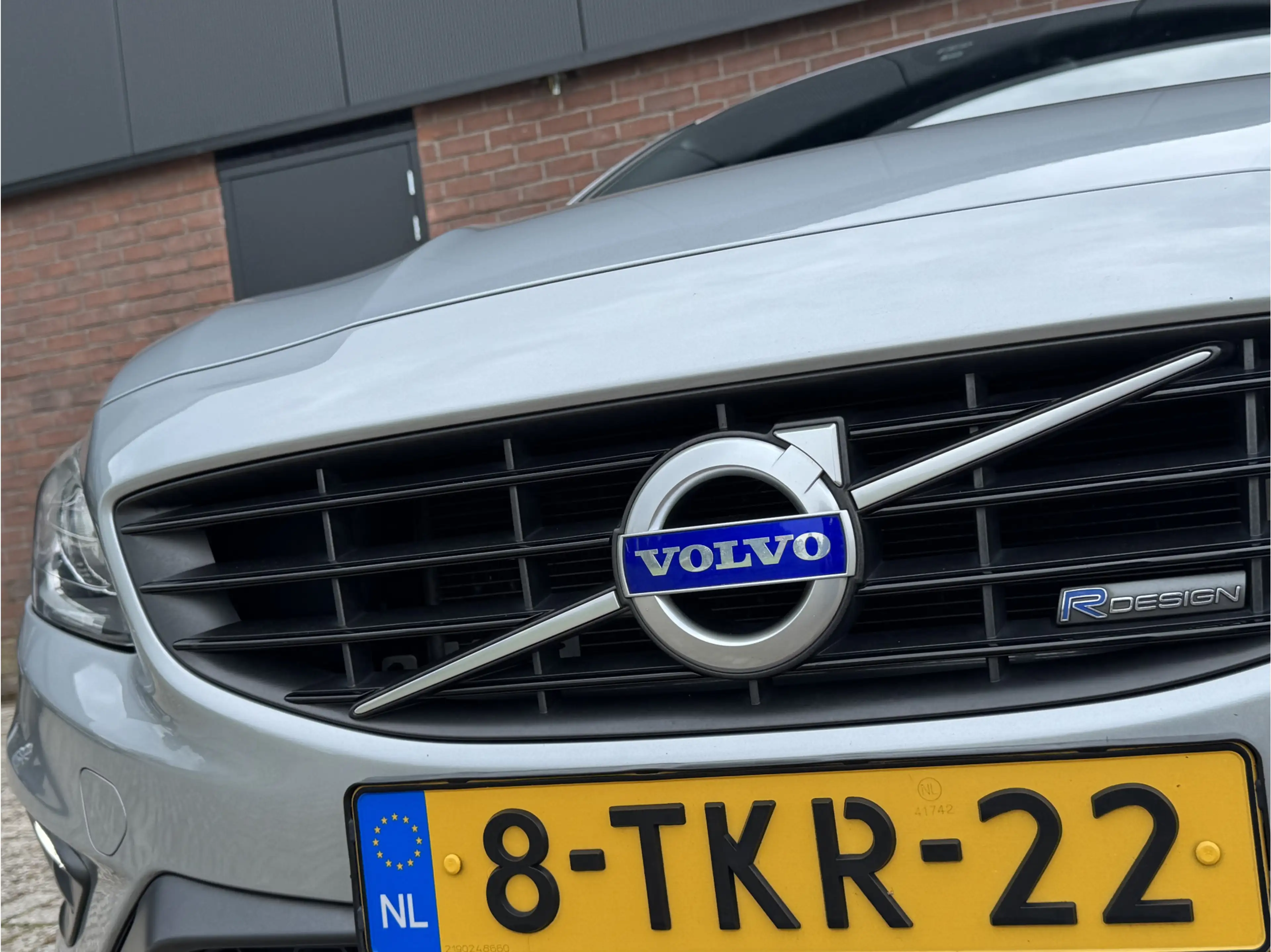 Volvo S60 1.6 T3 R-DESIGN | NL-AUTO! | DEALER OH! | NAVI! — photo 33