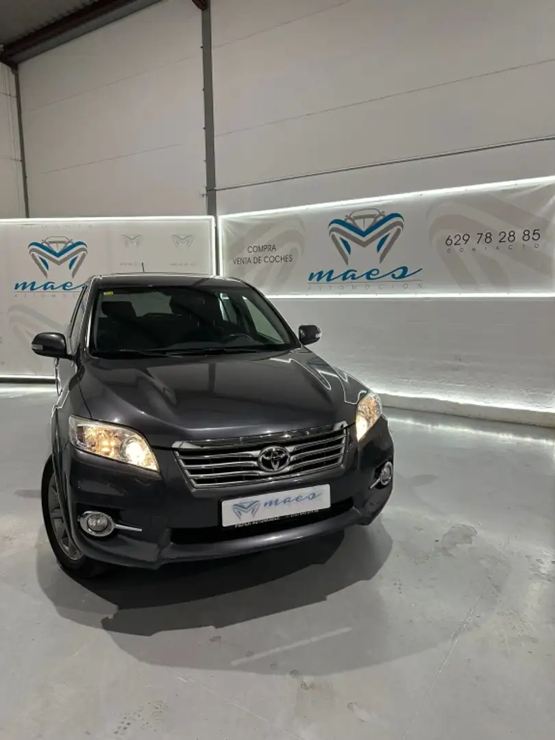 Toyota RAV4 2.2D-CAT Executive 4x4 CS AutoDrive Gris - 2