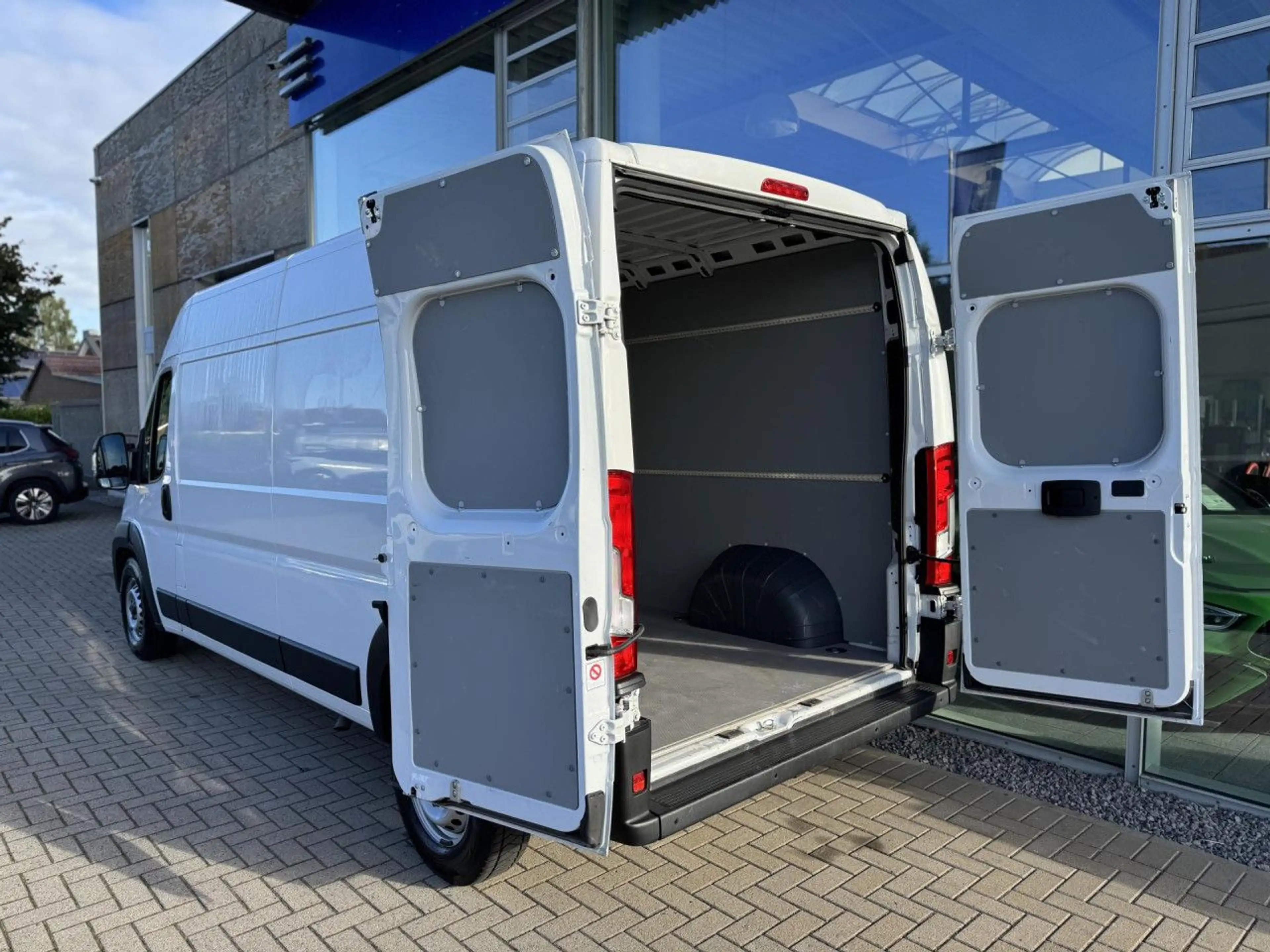Opel Movano 2.2 BlueHDi 180 L3H2, 10 Zoll Touchscreen! — photo 7