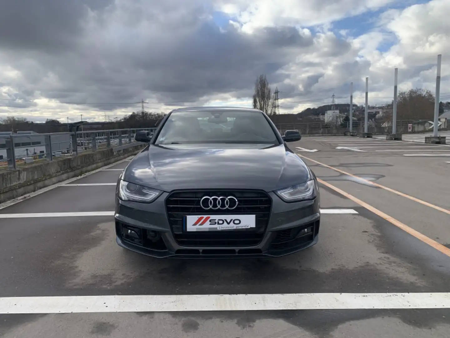 Audi A4 2.0 TDI 190CH S LINE Gris - 2