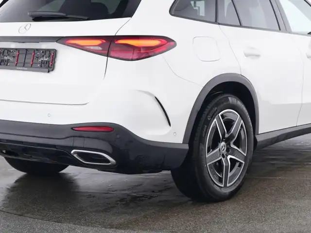 Mercedes-Benz GLC view 10