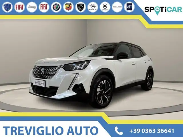 Peugeot 2008 motore elettrico 136 CV GT Pack TETTO APRIBILE