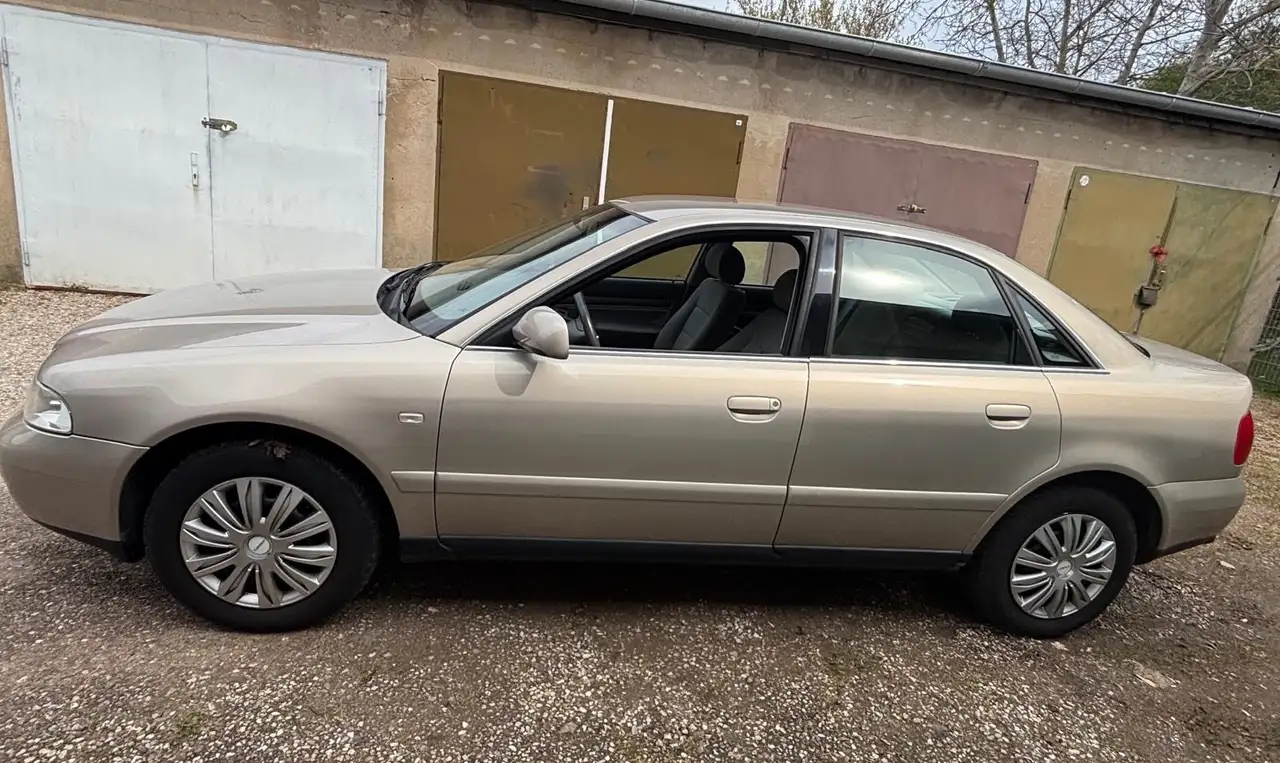 Audi A4 1.6, foto 5