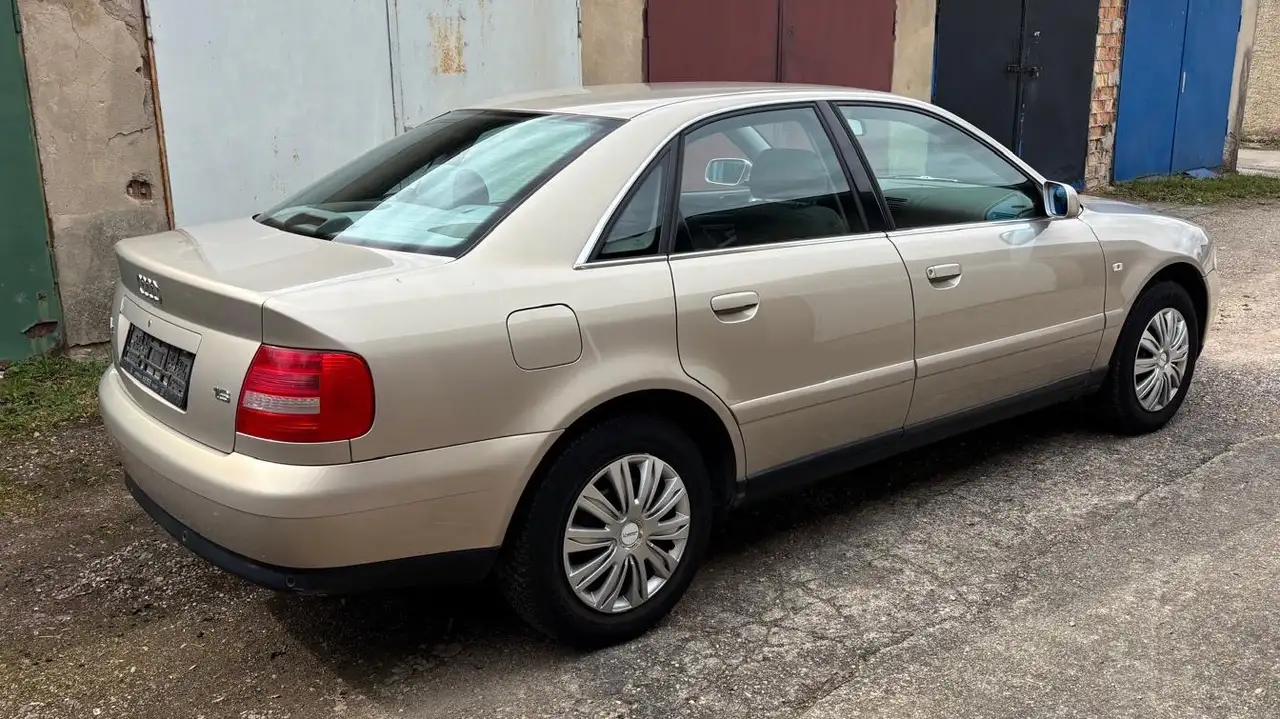 Audi A4 1.6, foto 7