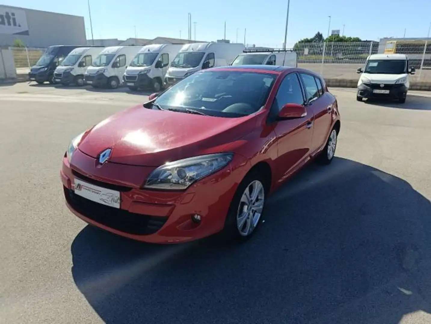 Renault Megane Sedán 1.5dCi Emotion 105 eco2 Rood - 1
