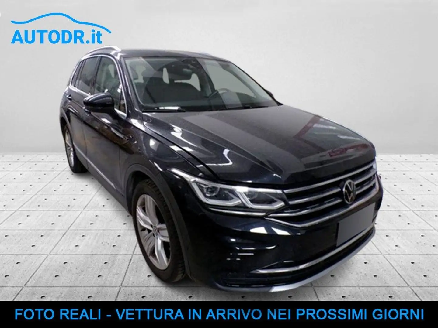 Volkswagen Tiguan 2.0 TDI 150CV DSG Elegance Fari Matrix, Cerchi 19 Noir - 2