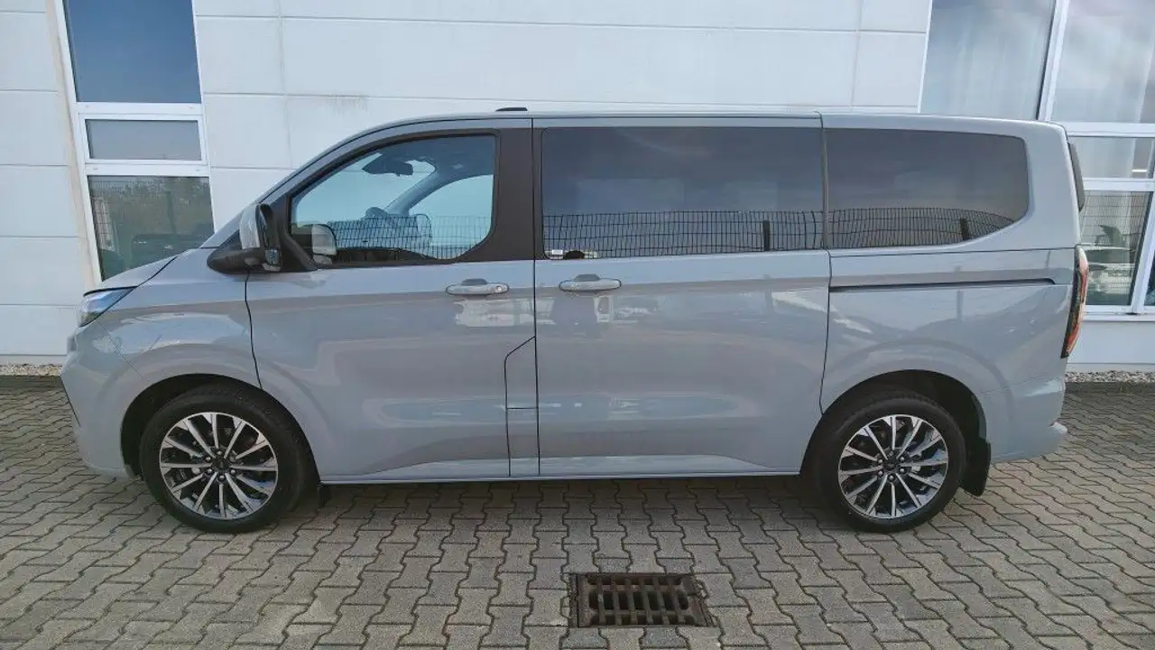 Ford Tourneo Custom 2026 — фото 6