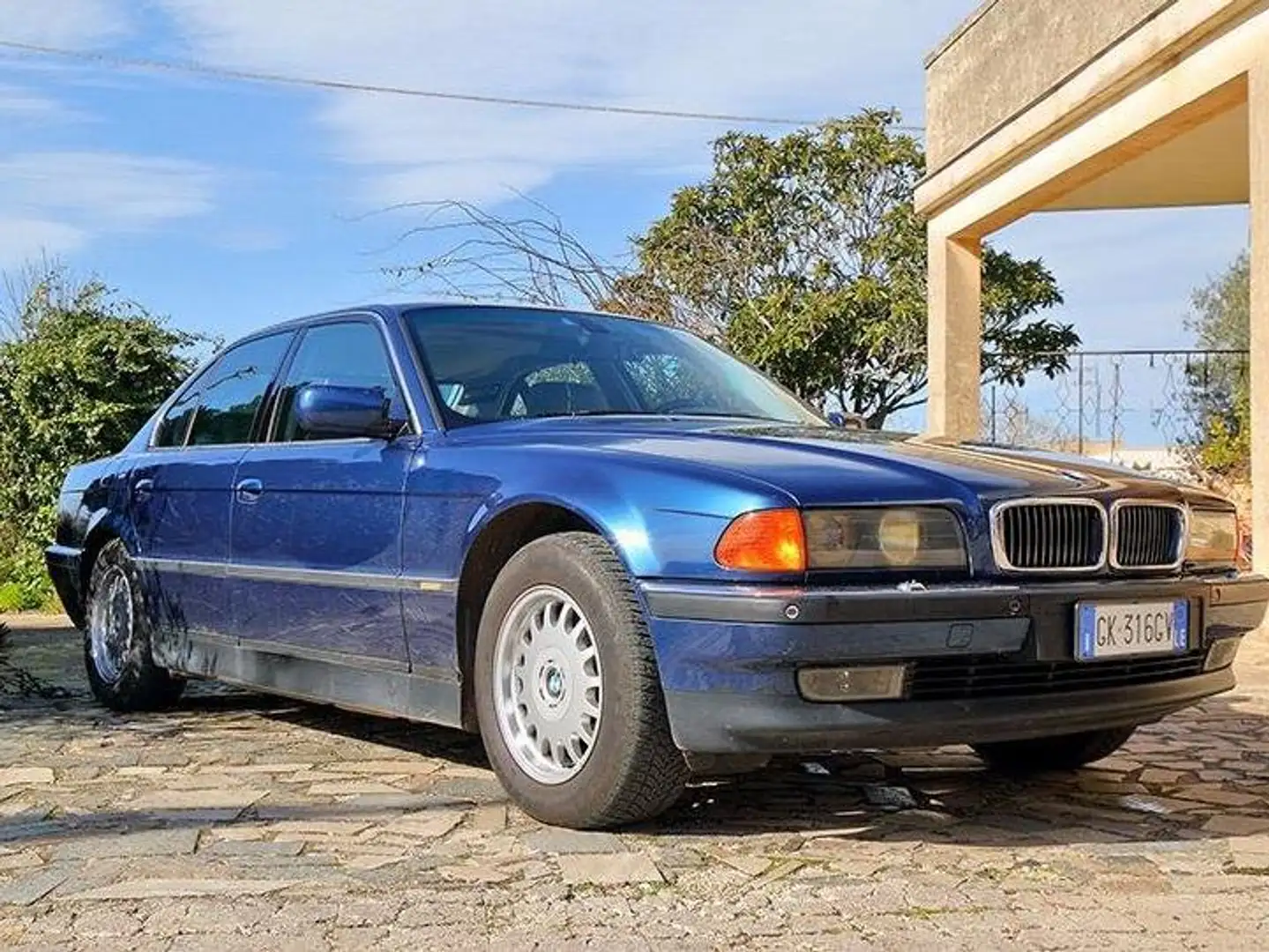BMW 750 750i Синій - 1