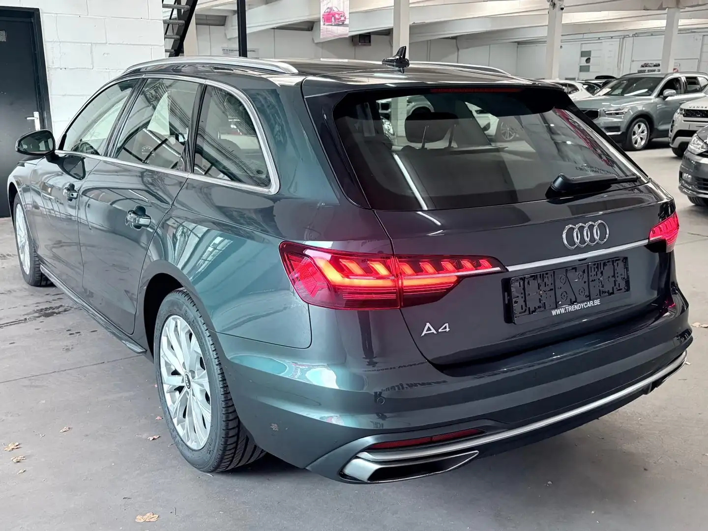 Audi A4 30TDi S tronic+EU6d+GPS+PANO+CARNET+CARPASS Gris - 2