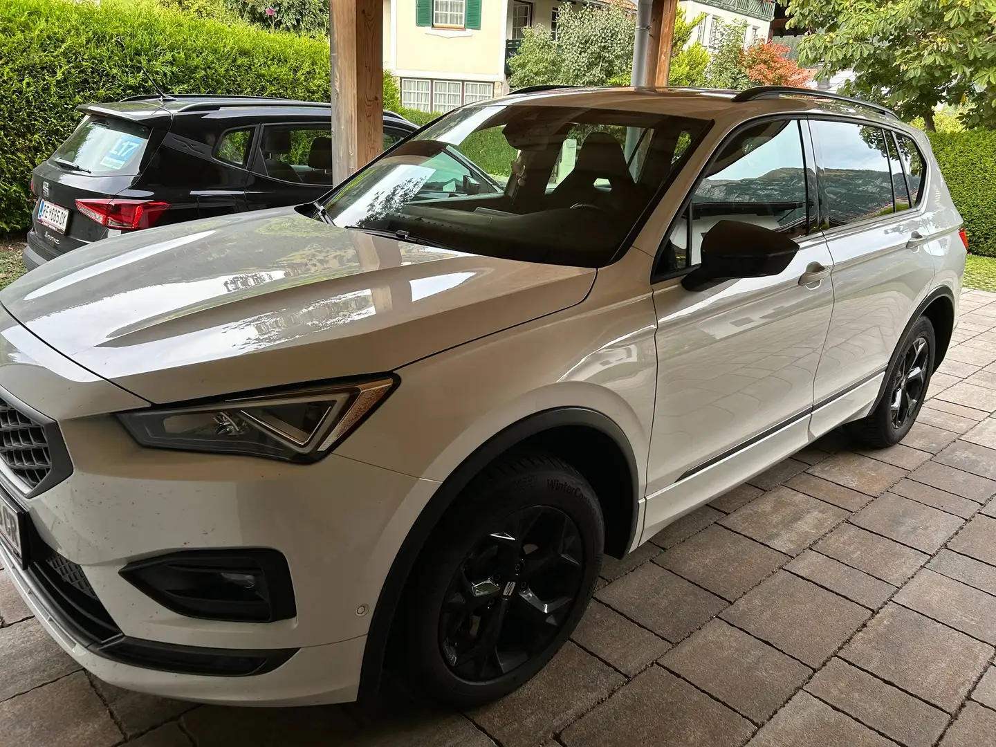SEAT Tarraco Tarraco 2,0 TSI ACT FR 4Drive DSG FR Weiß - 1