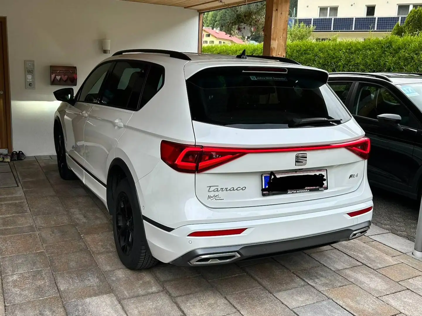 SEAT Tarraco Tarraco 2,0 TSI ACT FR 4Drive DSG FR Weiß - 2