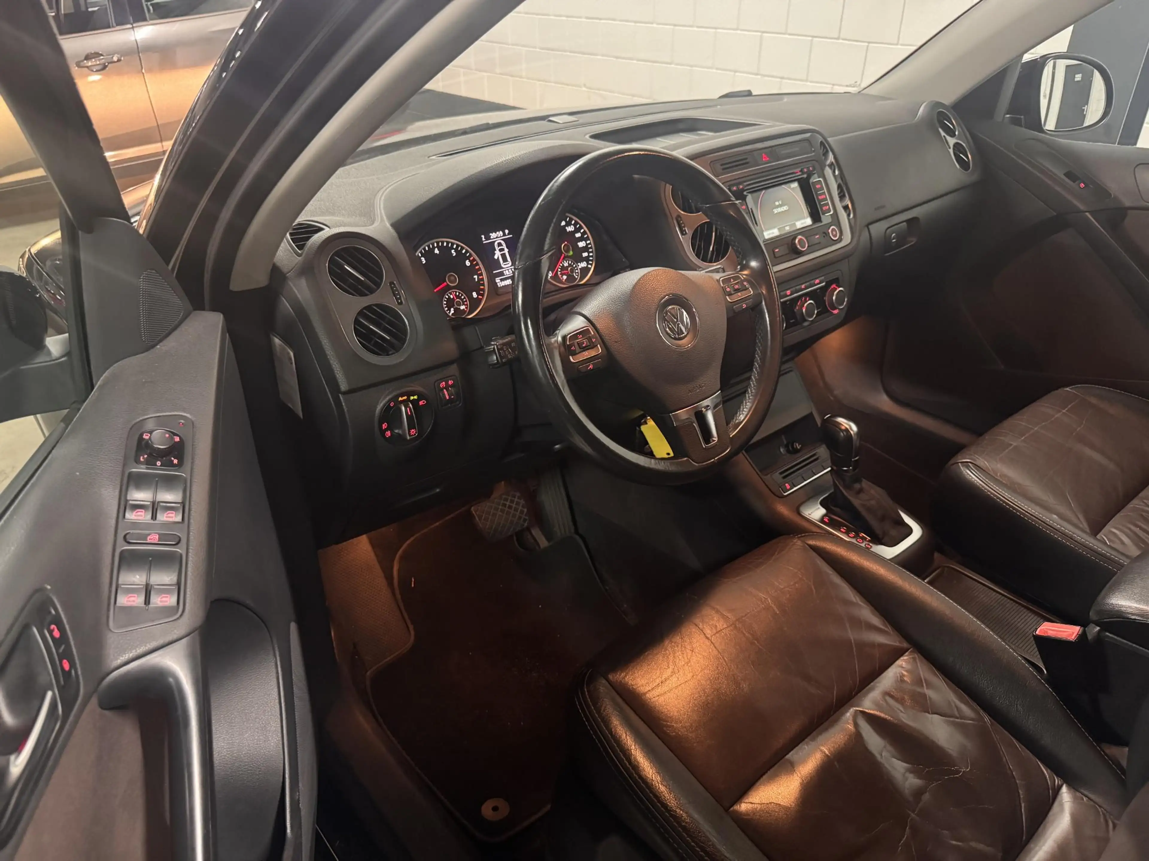 Volkswagen Tiguan 2.0 TSI Track&Field 4Motion — photo 12