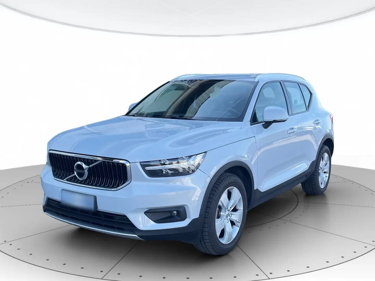 Volvo XC40 2.0 D3 Momentum Pro Blanco - 1