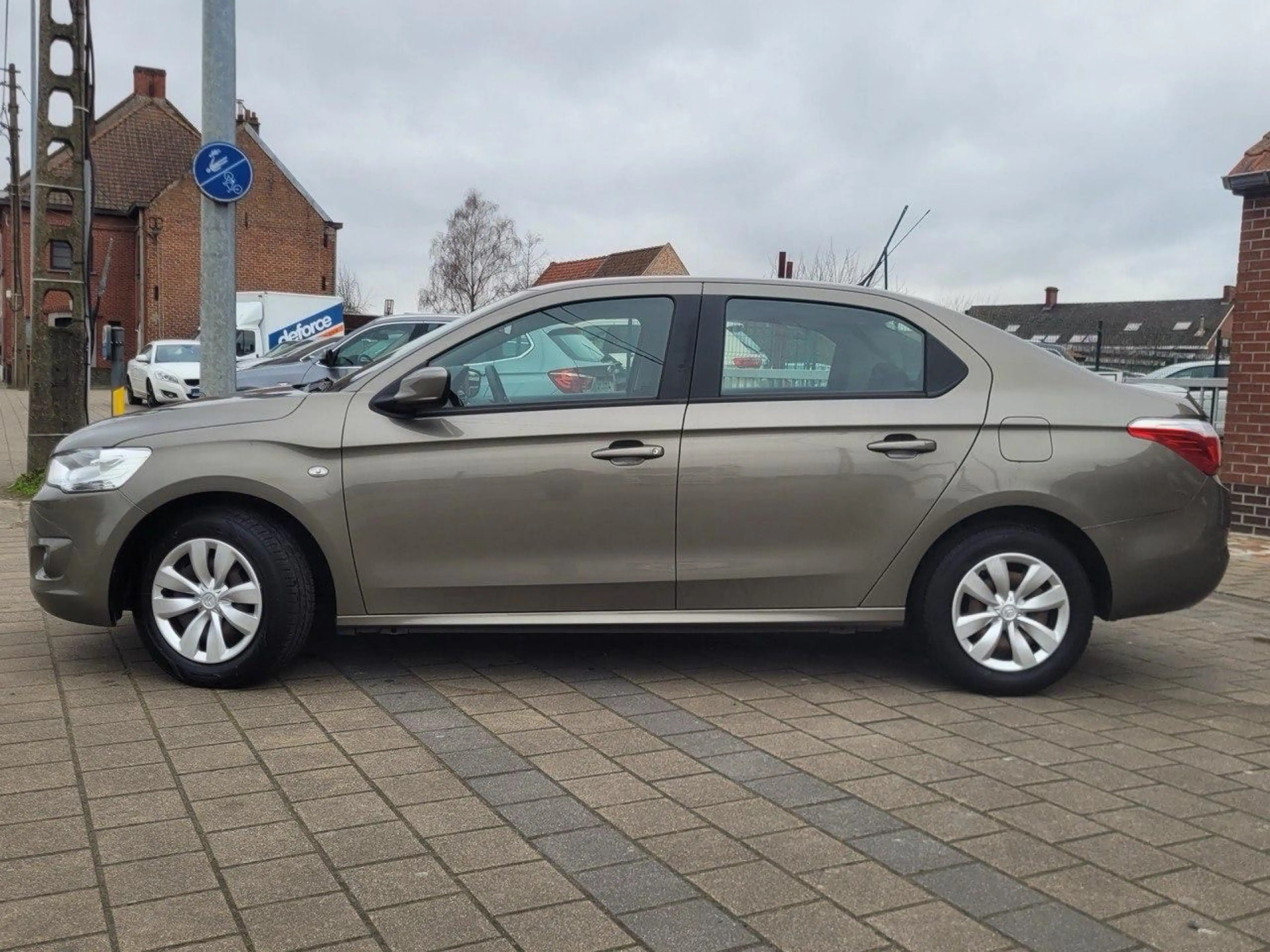 Citroen C-Elysée C-Elysee 1.6 BlueHDi Feel — photo 3